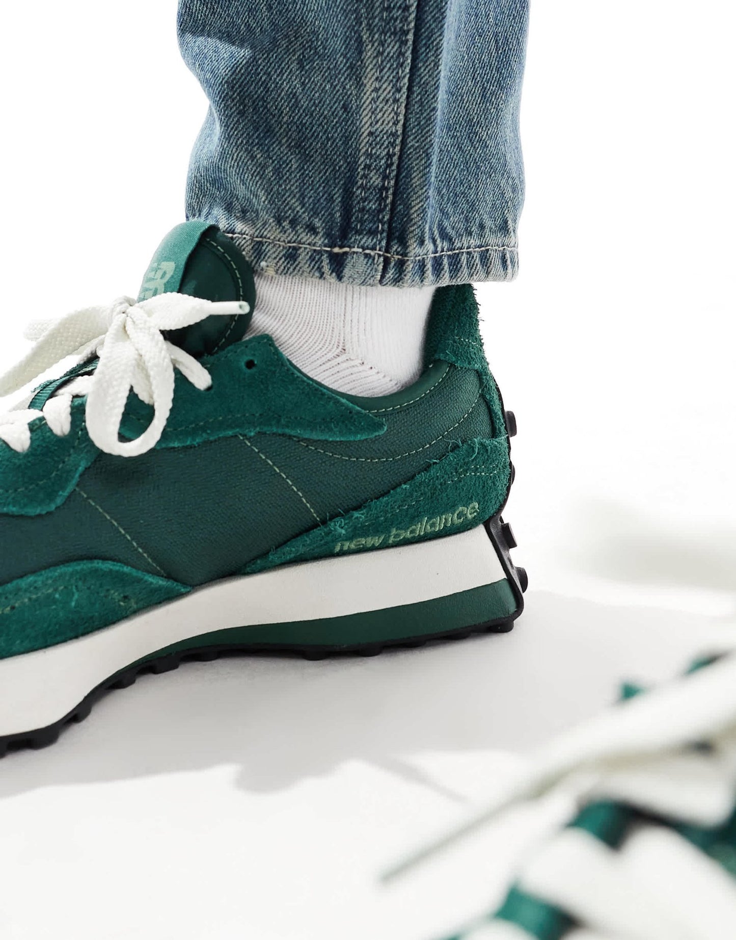 New Balance 327 trainers in dark green - ASOS Sample Sale EU Store