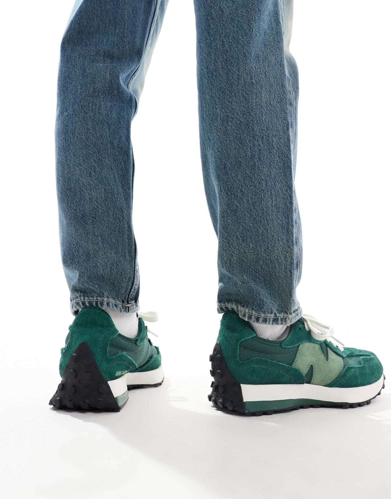 New Balance 327 trainers in dark green - ASOS Sample Sale EU Store