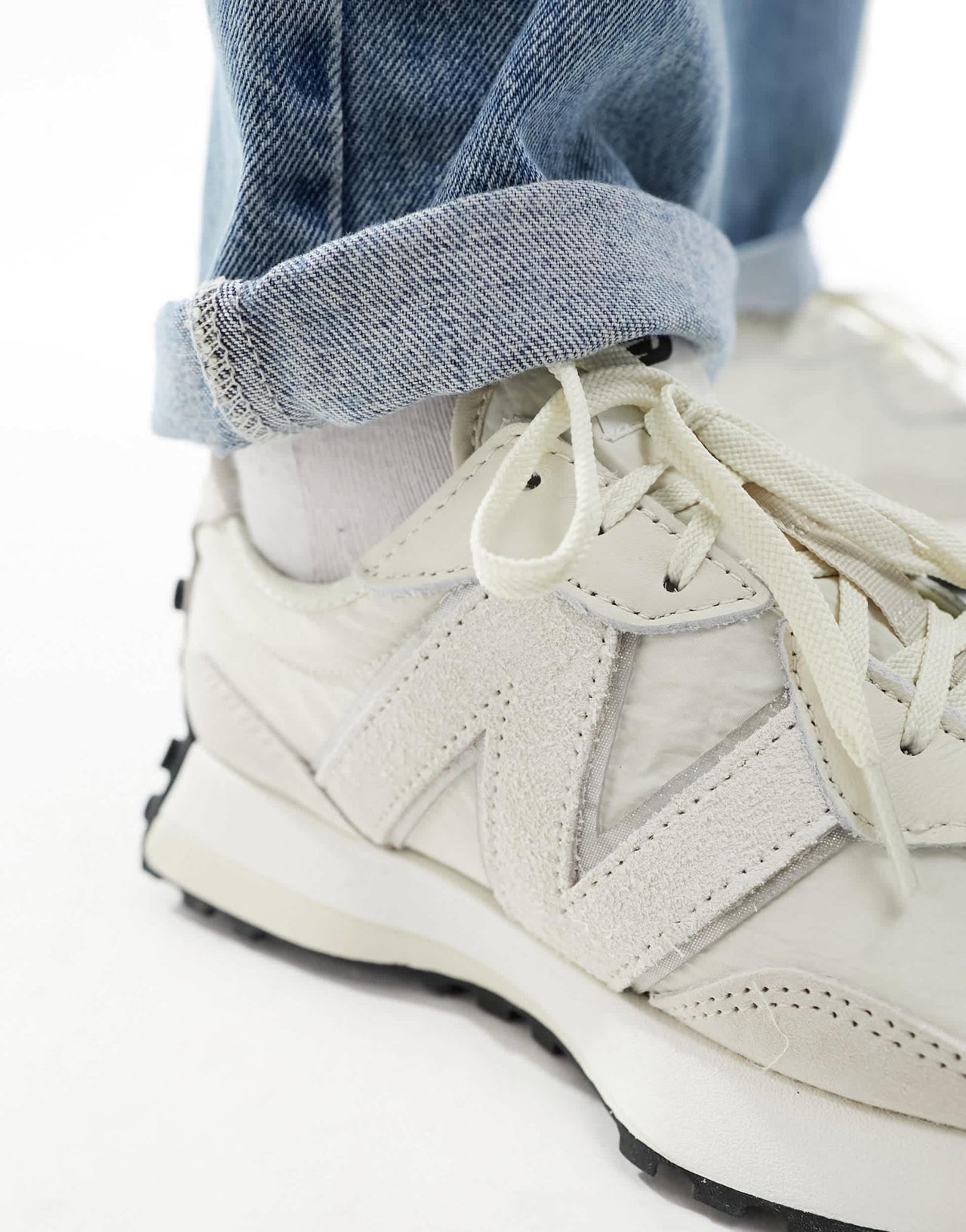 New Balance 327 trainers in oatmeal - ASOS Sample Sale EU Store