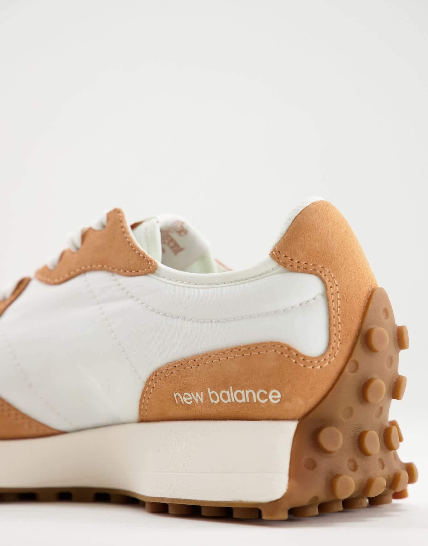 New Balance 327 trainers in tan and leopard - ASOS Sample Sale EU Store