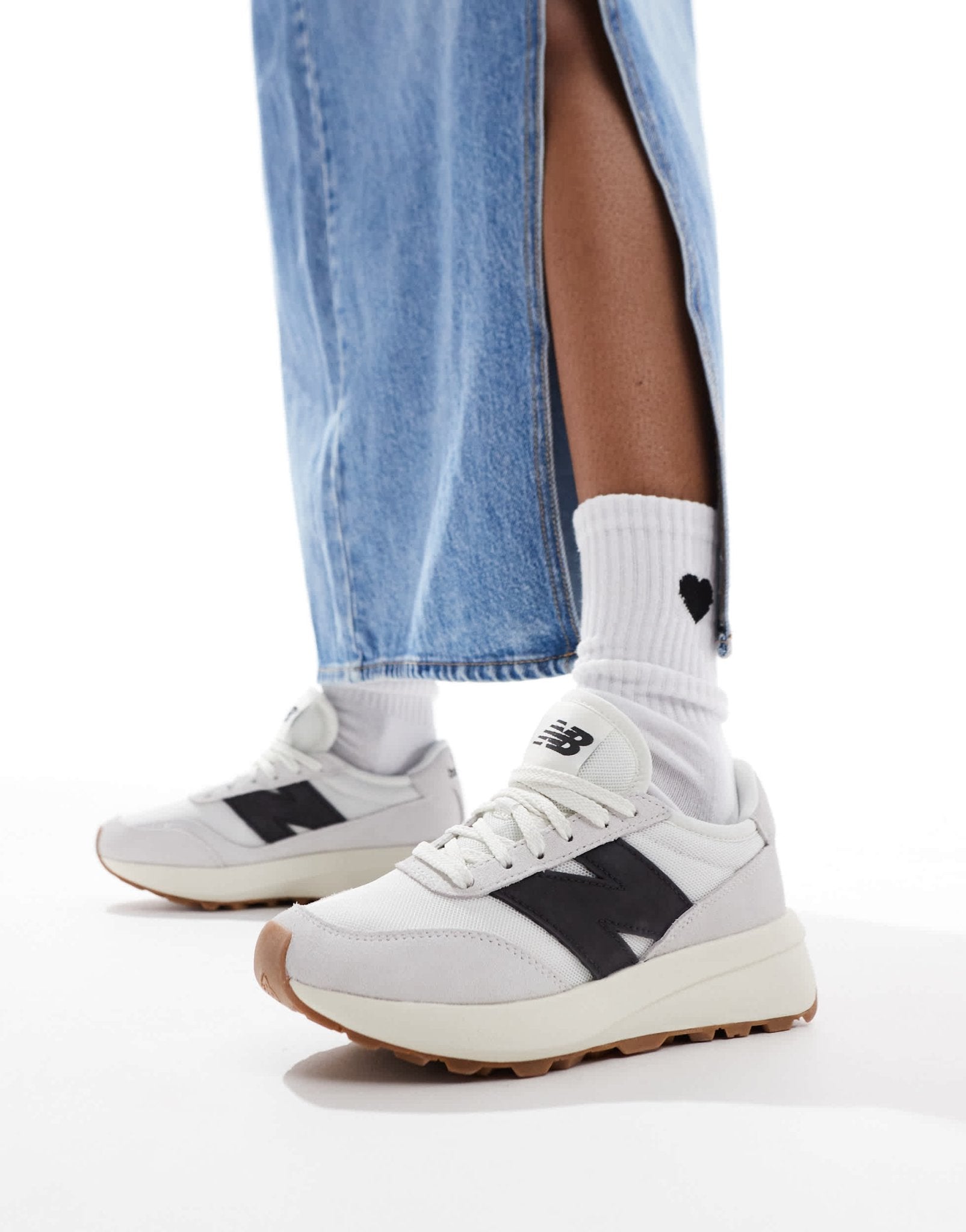 New Balance 370 trainers in off white and black - ASOS Sample Sale EU Store