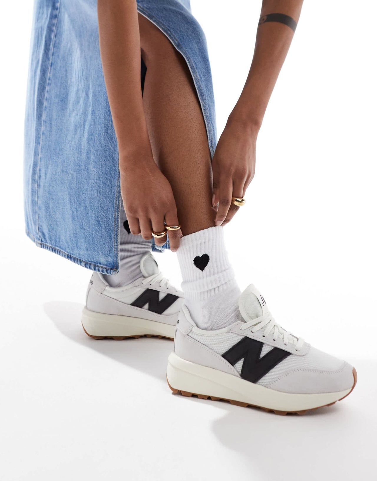 New Balance 370 trainers in off white and black - ASOS Sample Sale EU Store
