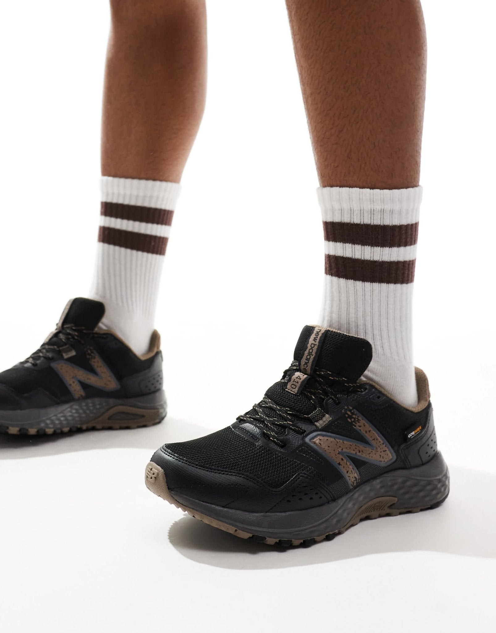 New Balance 410 running trainers in black - ASOS Sample Sale EU Store