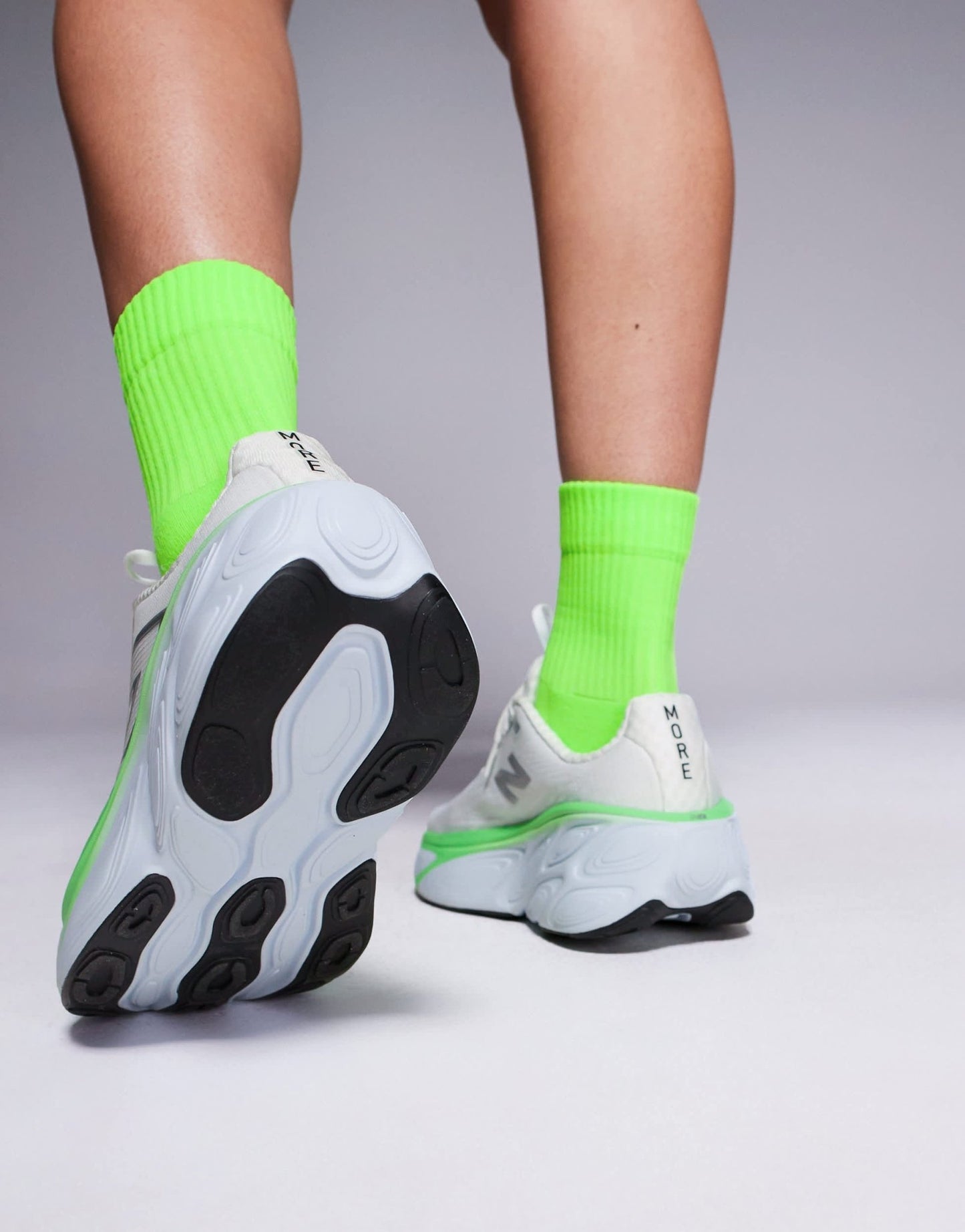 New Balance More running trainers in grey - ASOS Sample Sale EU Store