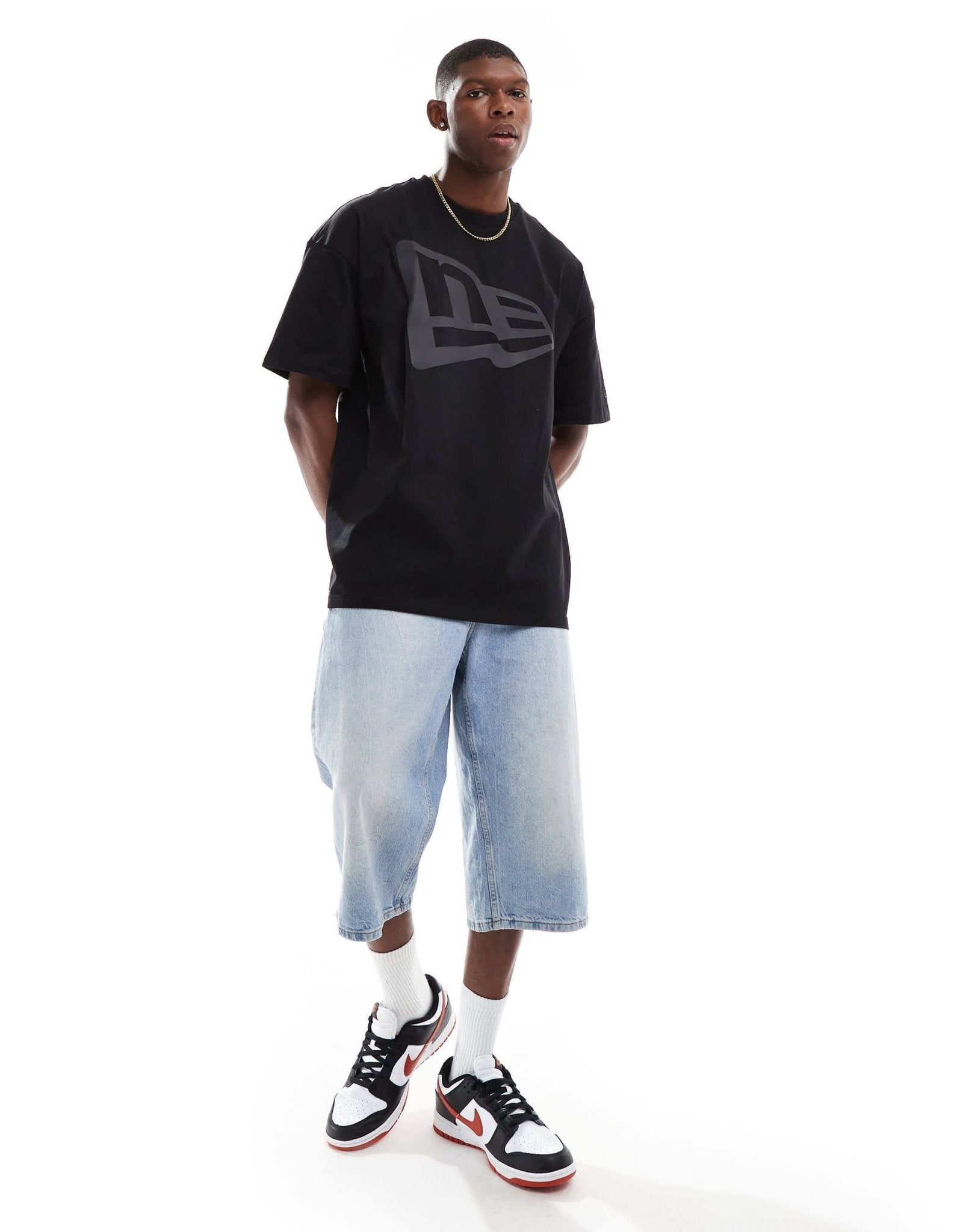 New Era large logo t-shirt in black - ASOS Sample Sale EU Store