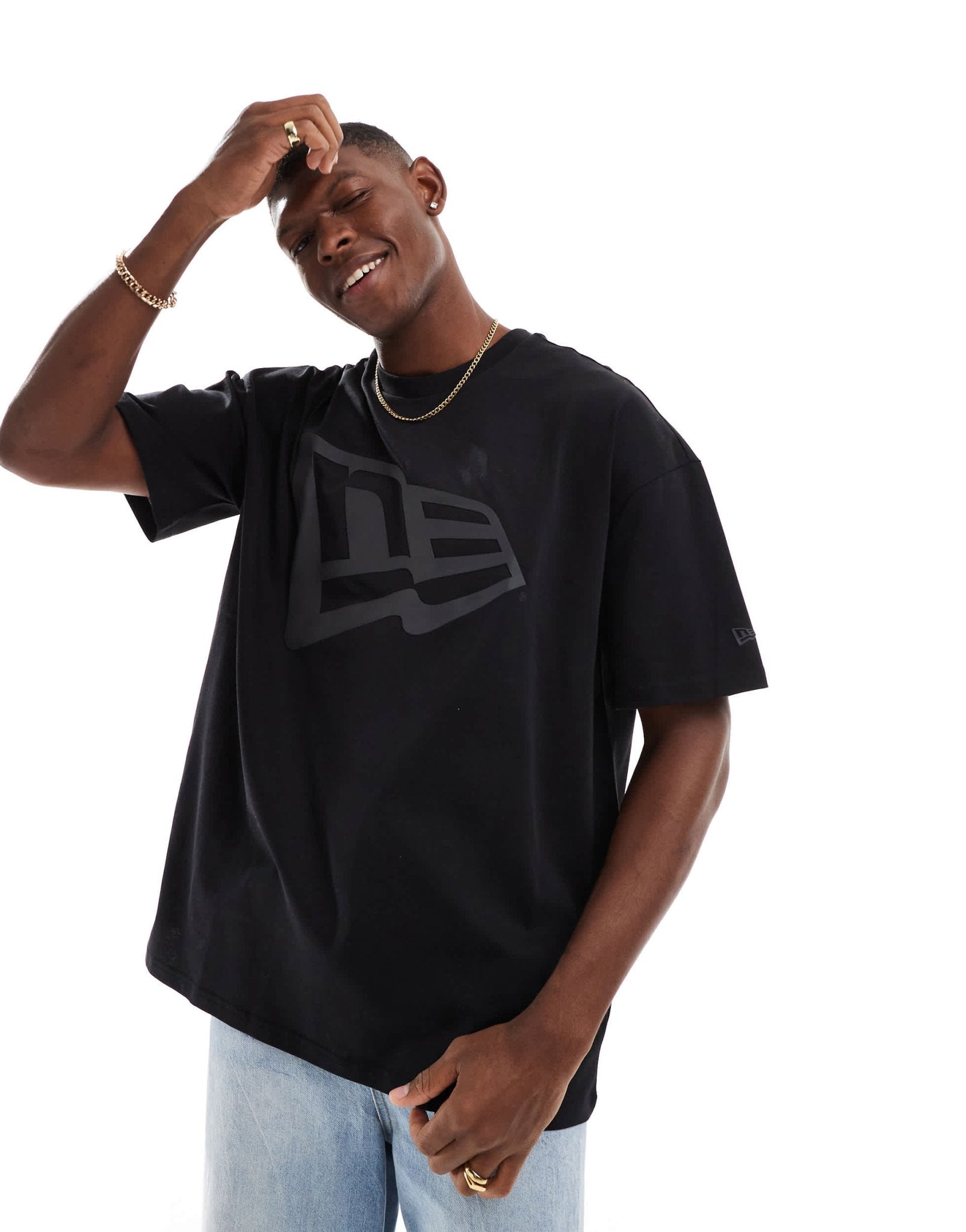 New Era large logo t-shirt in black - ASOS Sample Sale EU Store