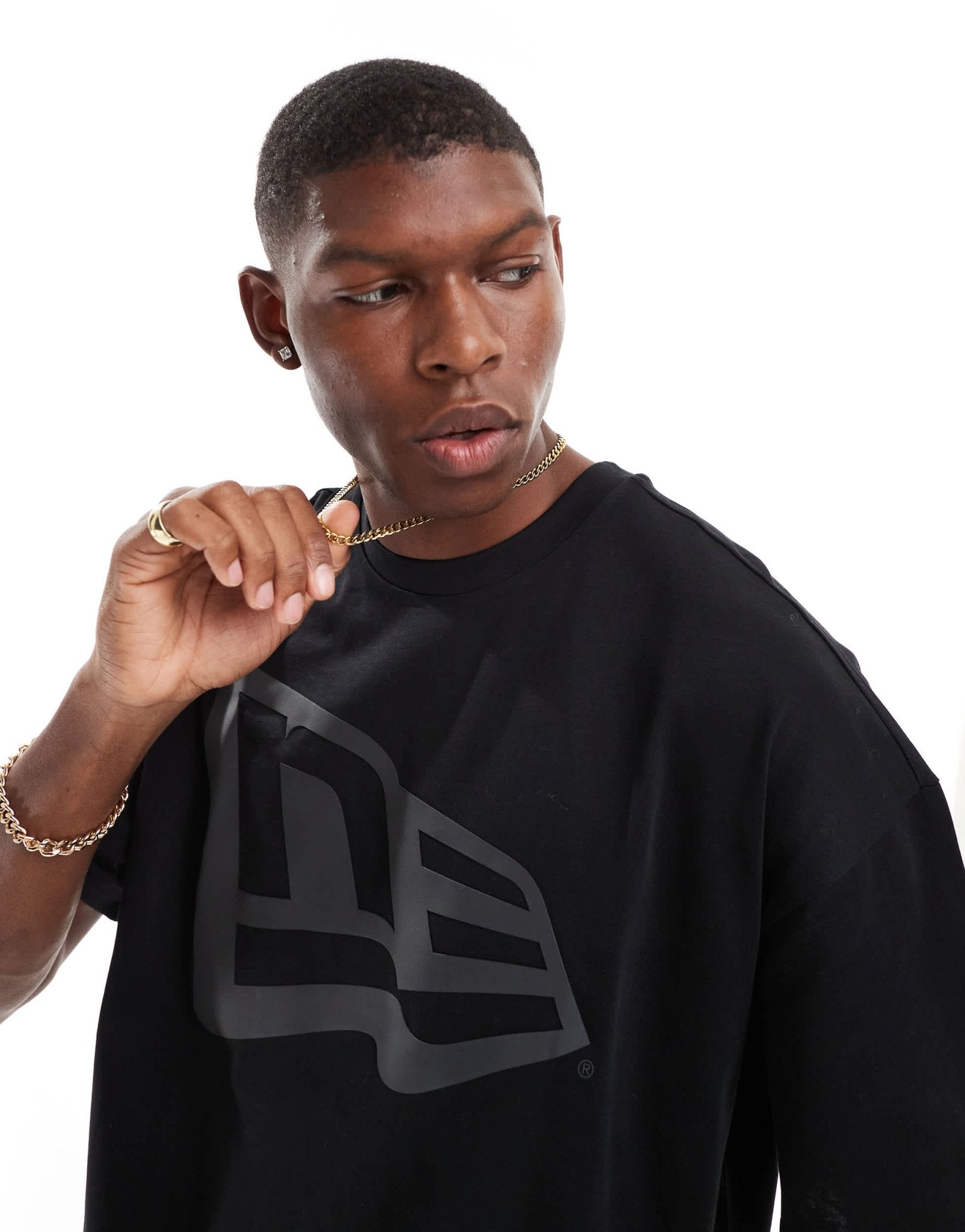 New Era large logo t-shirt in black - ASOS Sample Sale EU Store