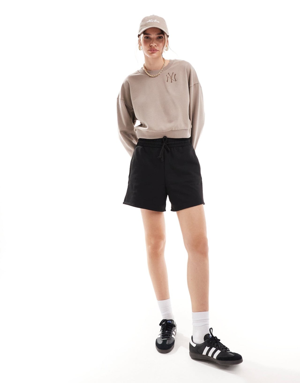 New Era NY Yankees embroidered logo sweatshirt in beige - ASOS Sample Sale EU Store