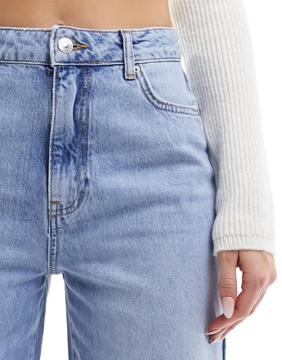 New Look Adalae wide leg jean in light blue - ASOS Sample Sale EU Store