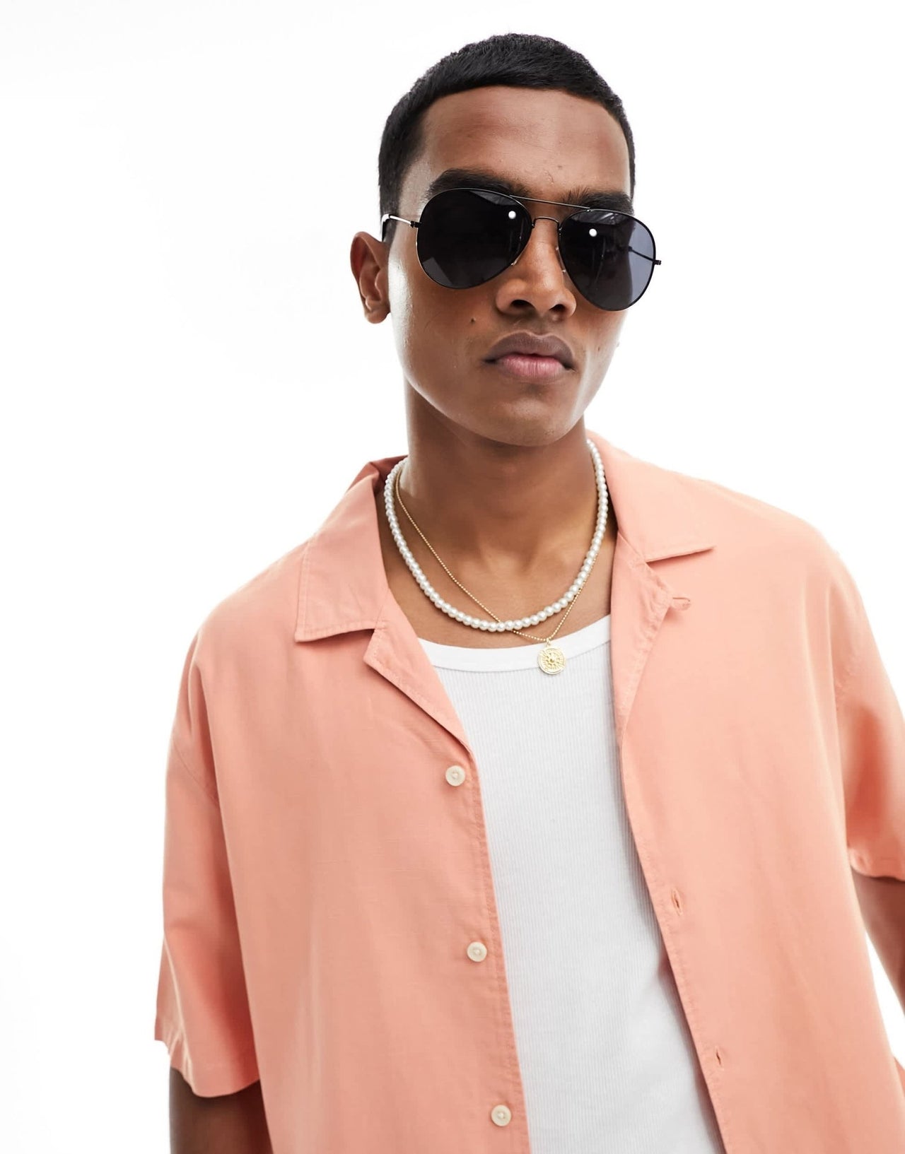 New Look aviator sunglasses in black - ASOS Sample Sale EU Store