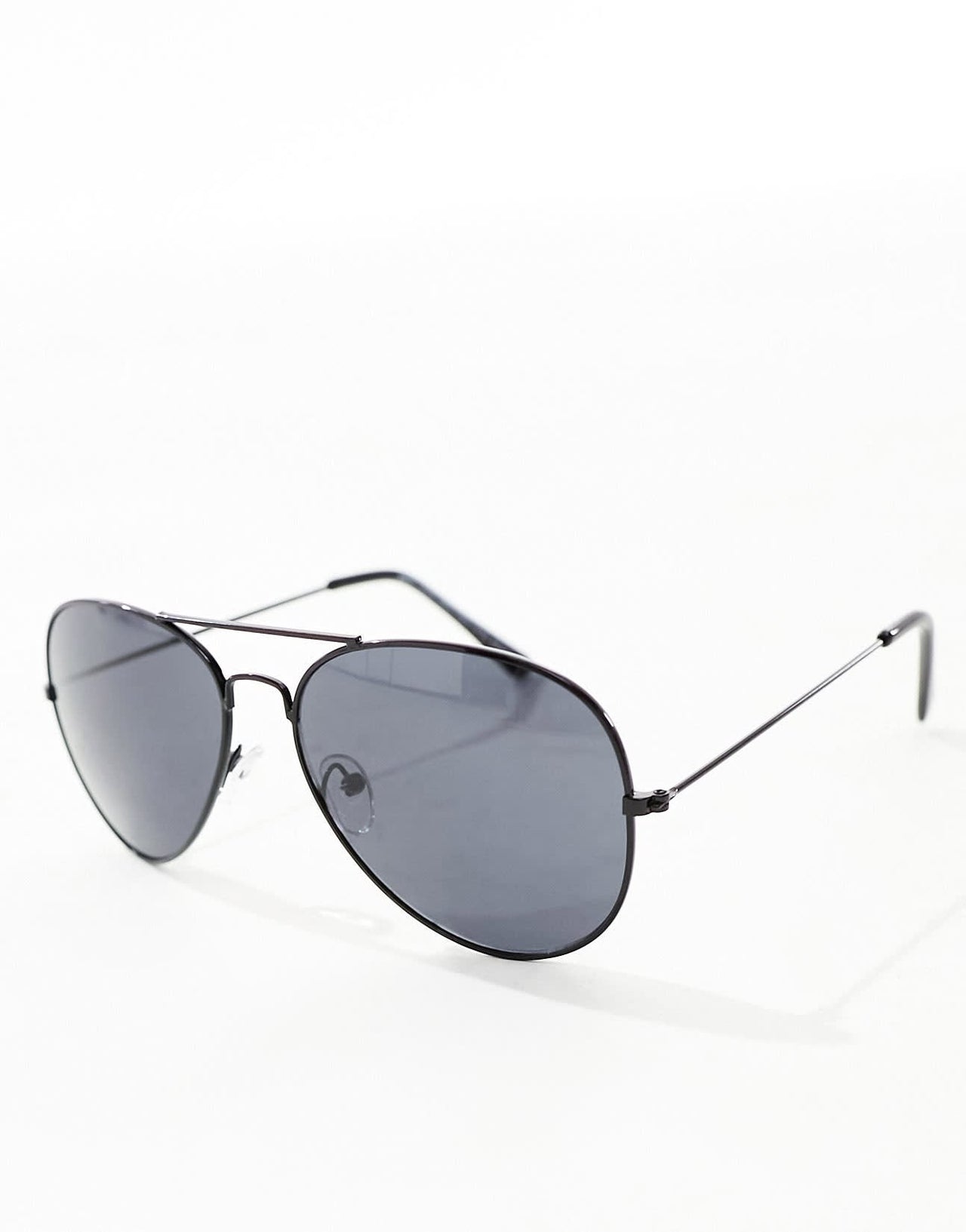 New Look aviator sunglasses in black - ASOS Sample Sale EU Store