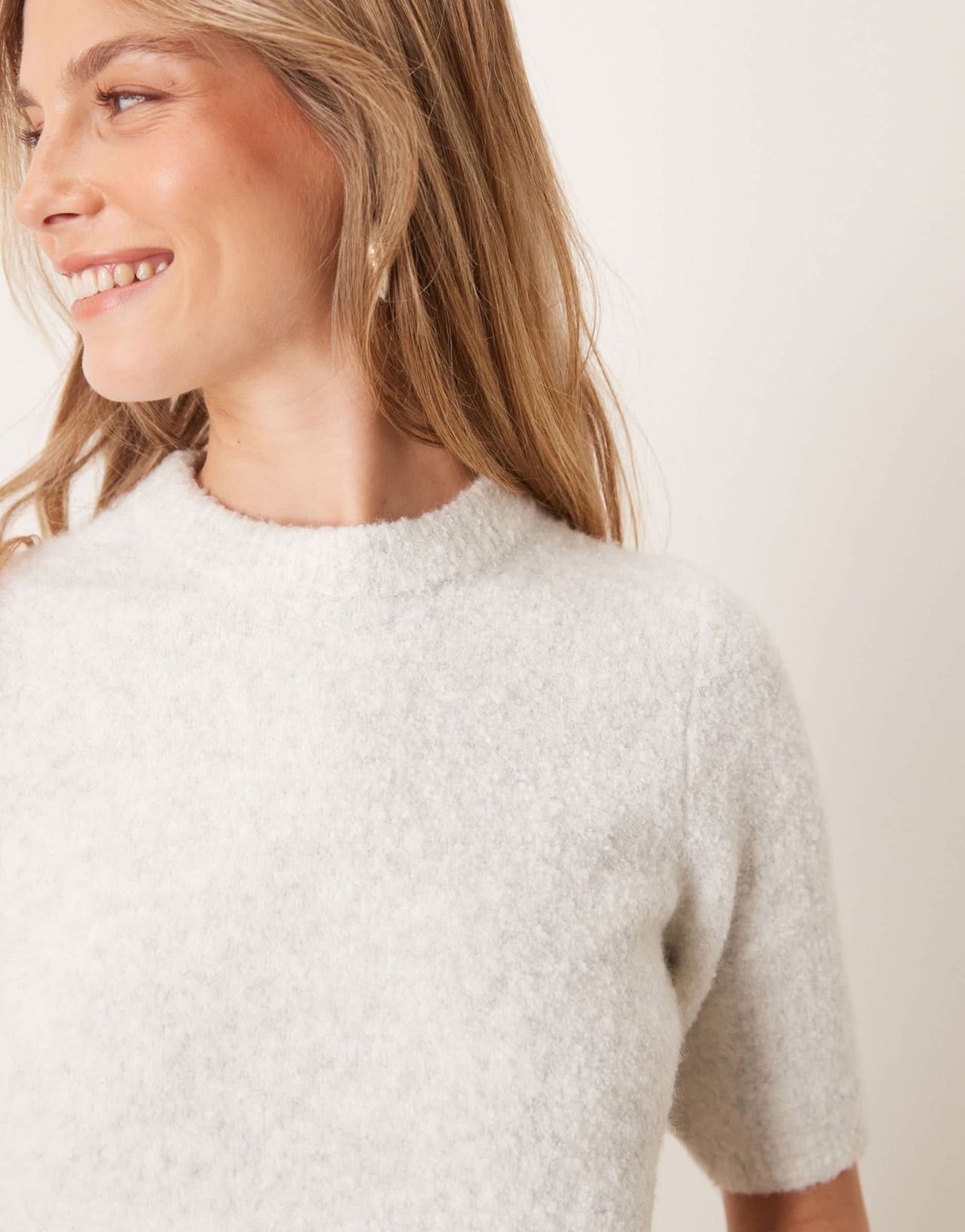 New Look boucle fluffy knitted tee in grey - ASOS Sample Sale EU Store