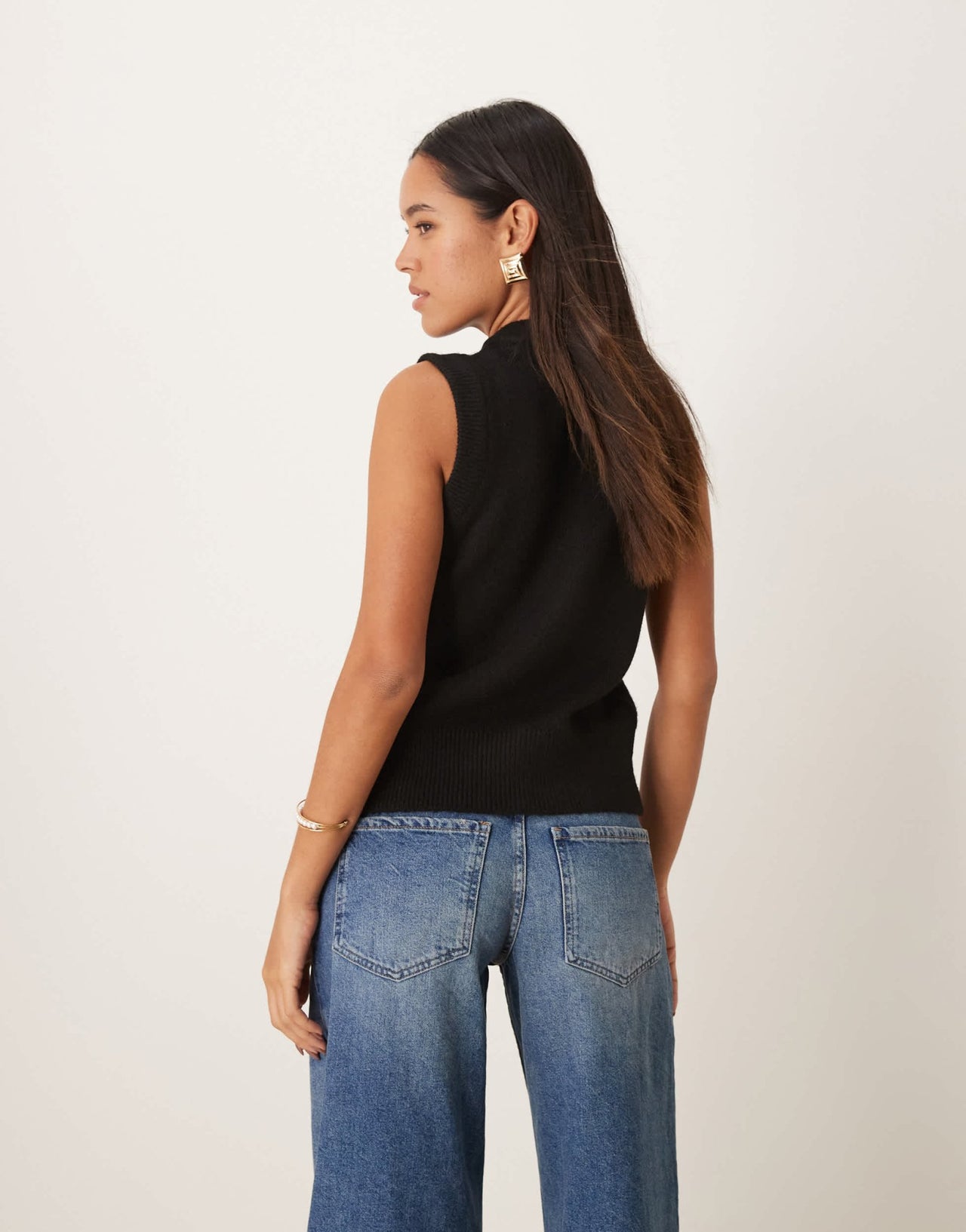 New Look button up knitted vest in black - ASOS Sample Sale EU Store