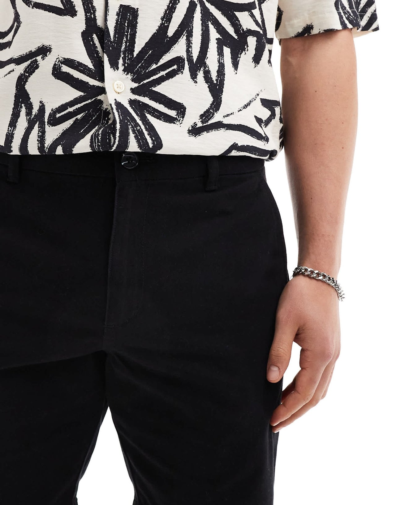 New Look chino shorts in black - ASOS Sample Sale EU Store