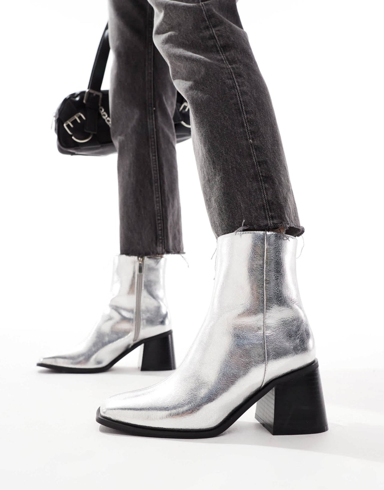 New Look chunky heel mid ankle boot in silver - ASOS Sample Sale EU Store
