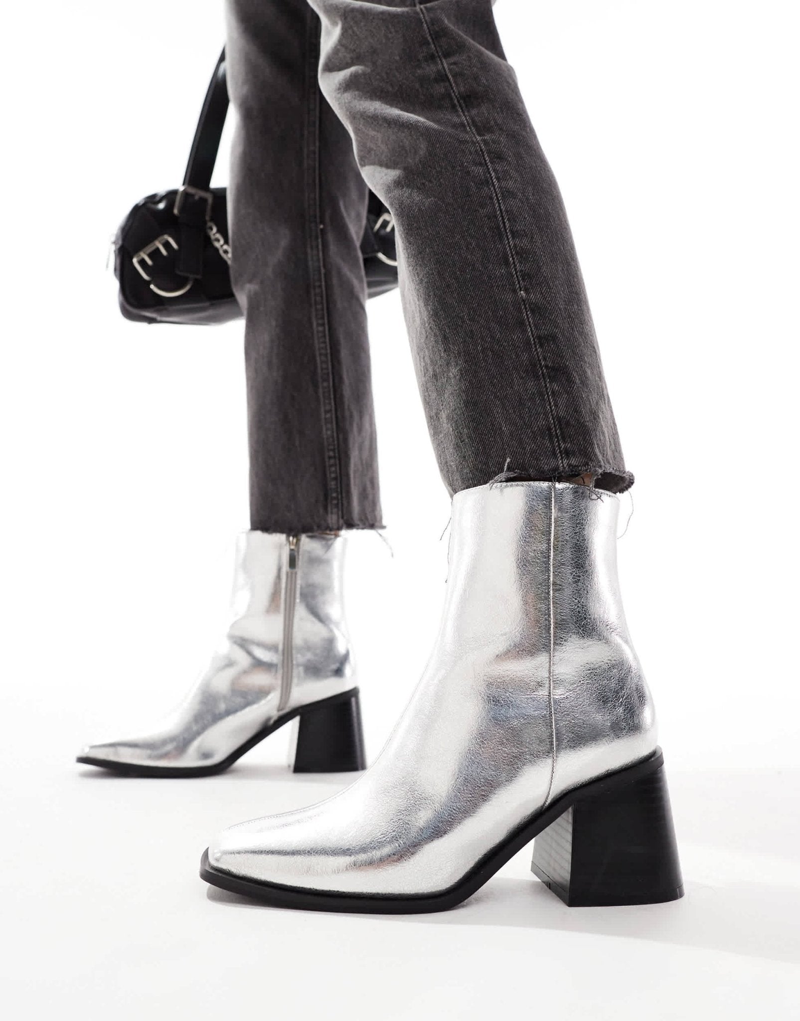 New Look chunky heel mid ankle boot in silver - ASOS Sample Sale EU Store