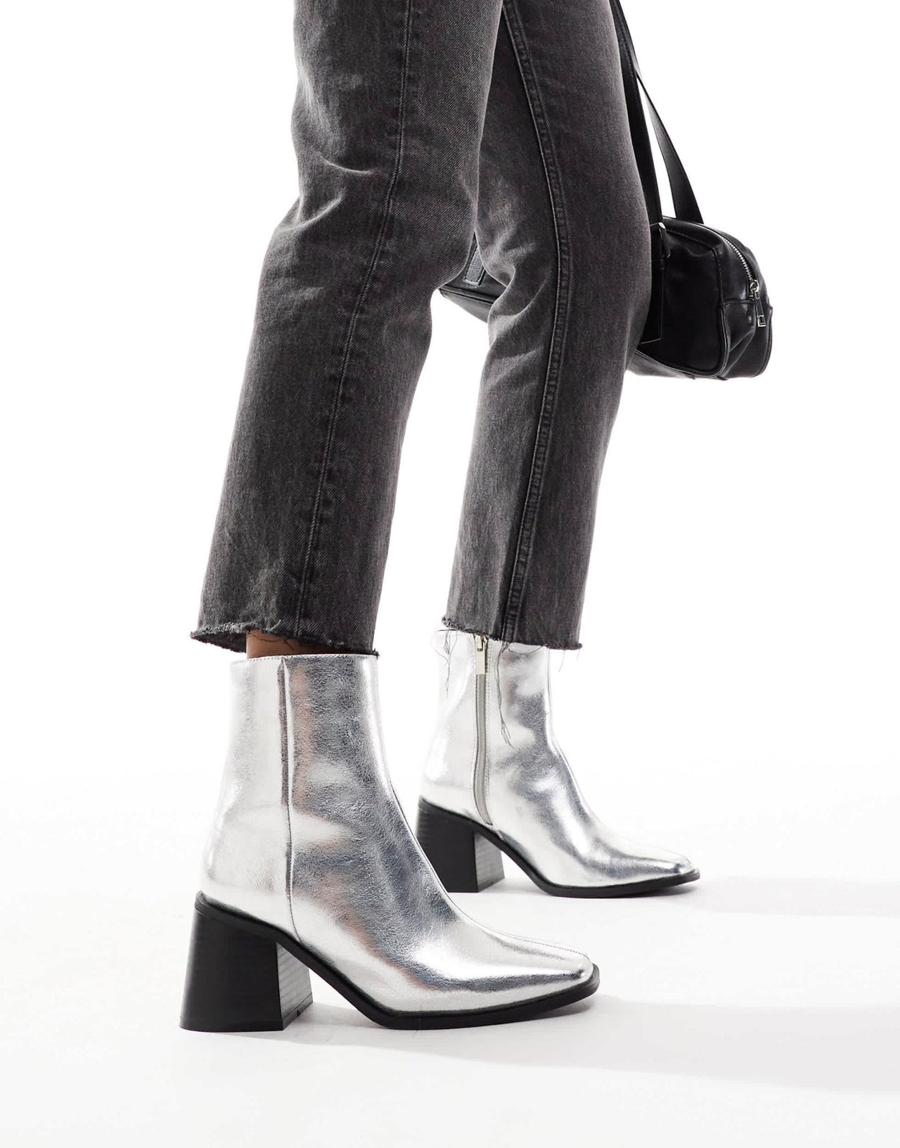 New Look chunky heel mid ankle boot in silver - ASOS Sample Sale EU Store