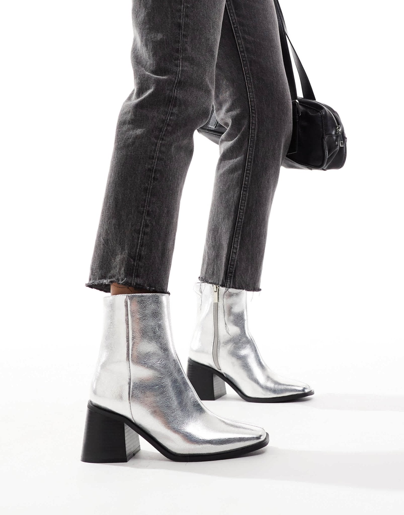 New Look chunky heel mid ankle boot in silver - ASOS Sample Sale EU Store