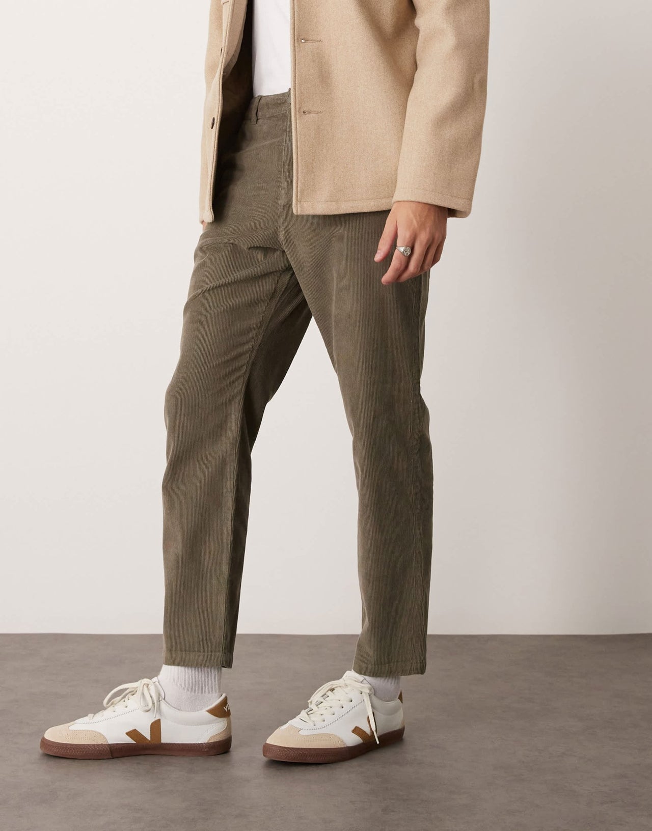New Look cord straight leg trousers in khaki - ASOS Sample Sale EU Store