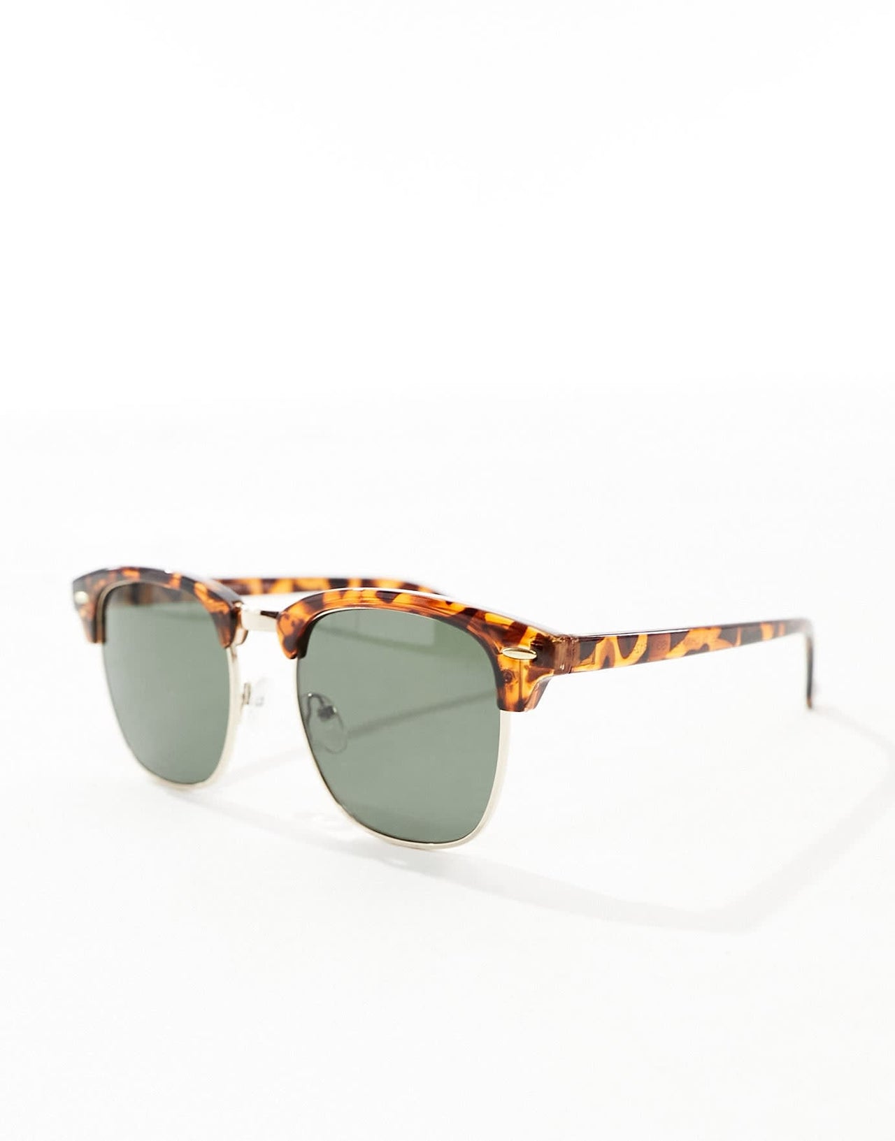 New Look core club patterned sunglasses in brown - ASOS Sample Sale EU Store