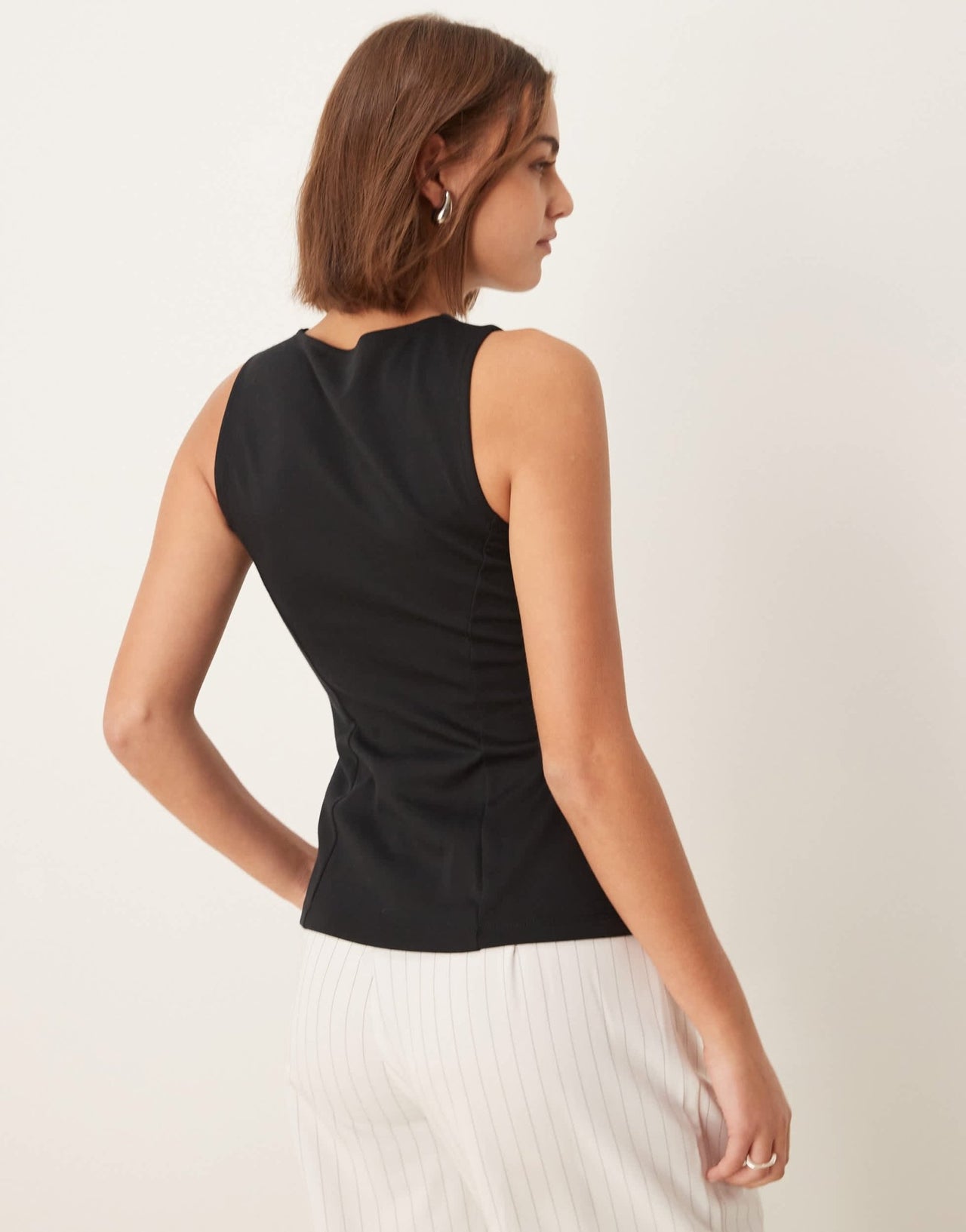 New Look crew neck button down jersey waistcoat in black - ASOS Sample Sale EU Store