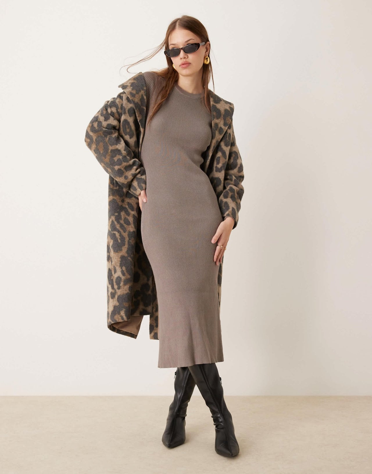 New Look crew neck ribbed knitted midi dress in mink - ASOS Sample Sale EU Store
