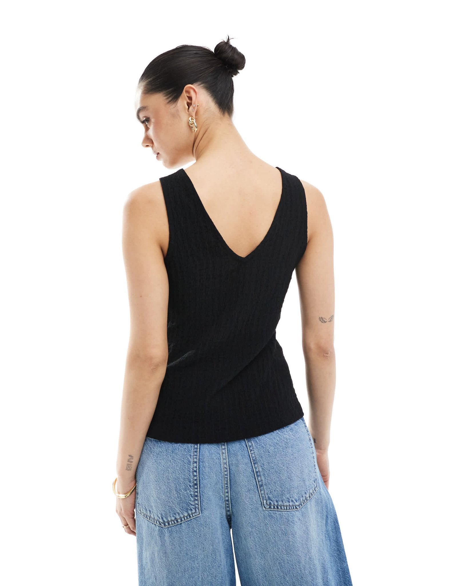 New Look crinkle jersey button front waistcoat in black - ASOS Sample Sale EU Store
