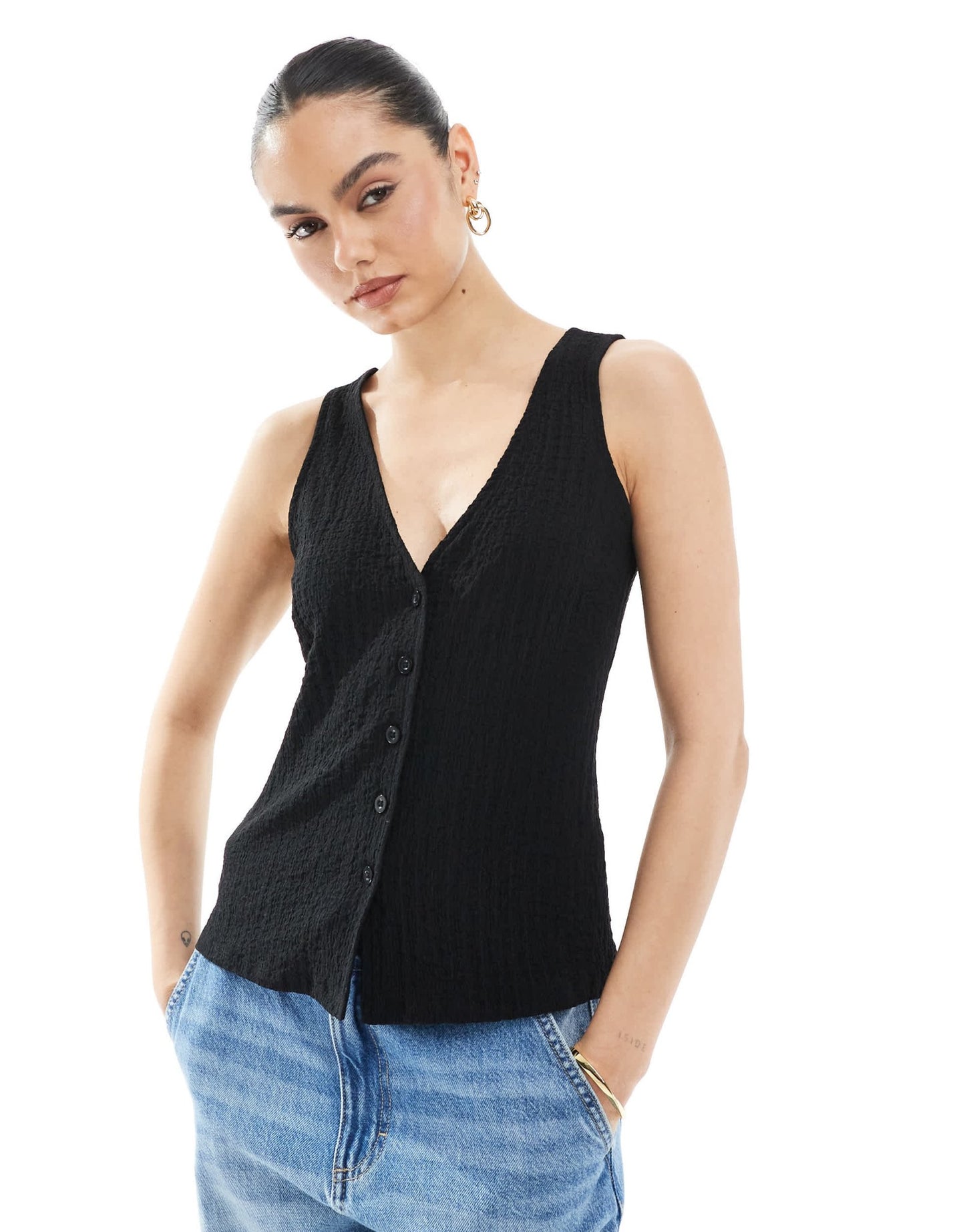New Look crinkle jersey button front waistcoat in black - ASOS Sample Sale EU Store