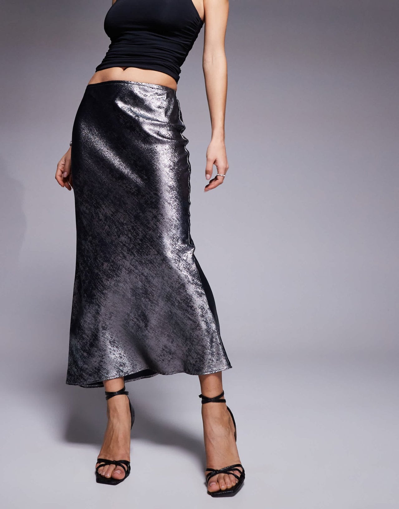 New Look foil satin midi skirt in silver - ASOS Sample Sale EU Store