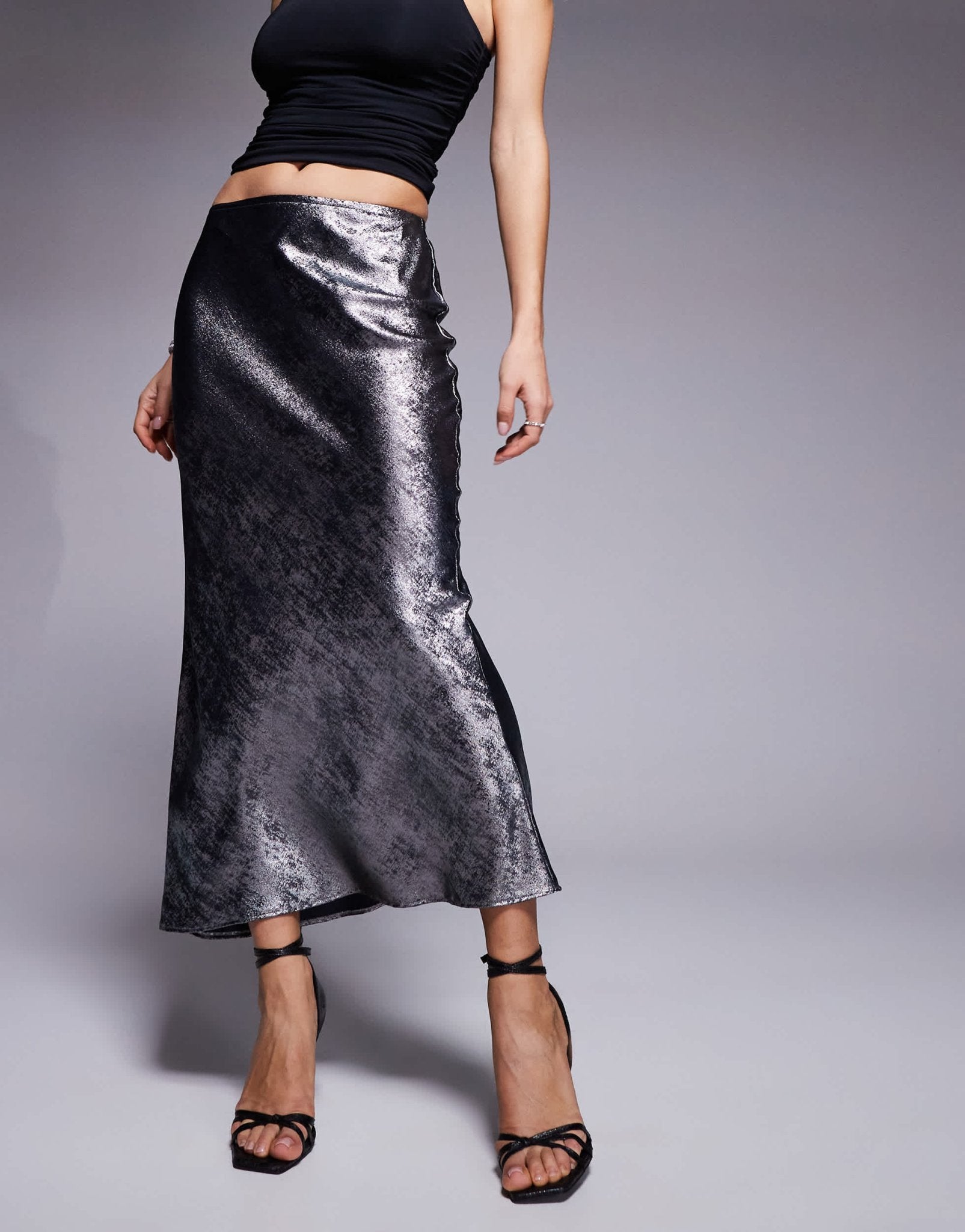 New Look foil satin midi skirt in silver - ASOS Sample Sale EU Store
