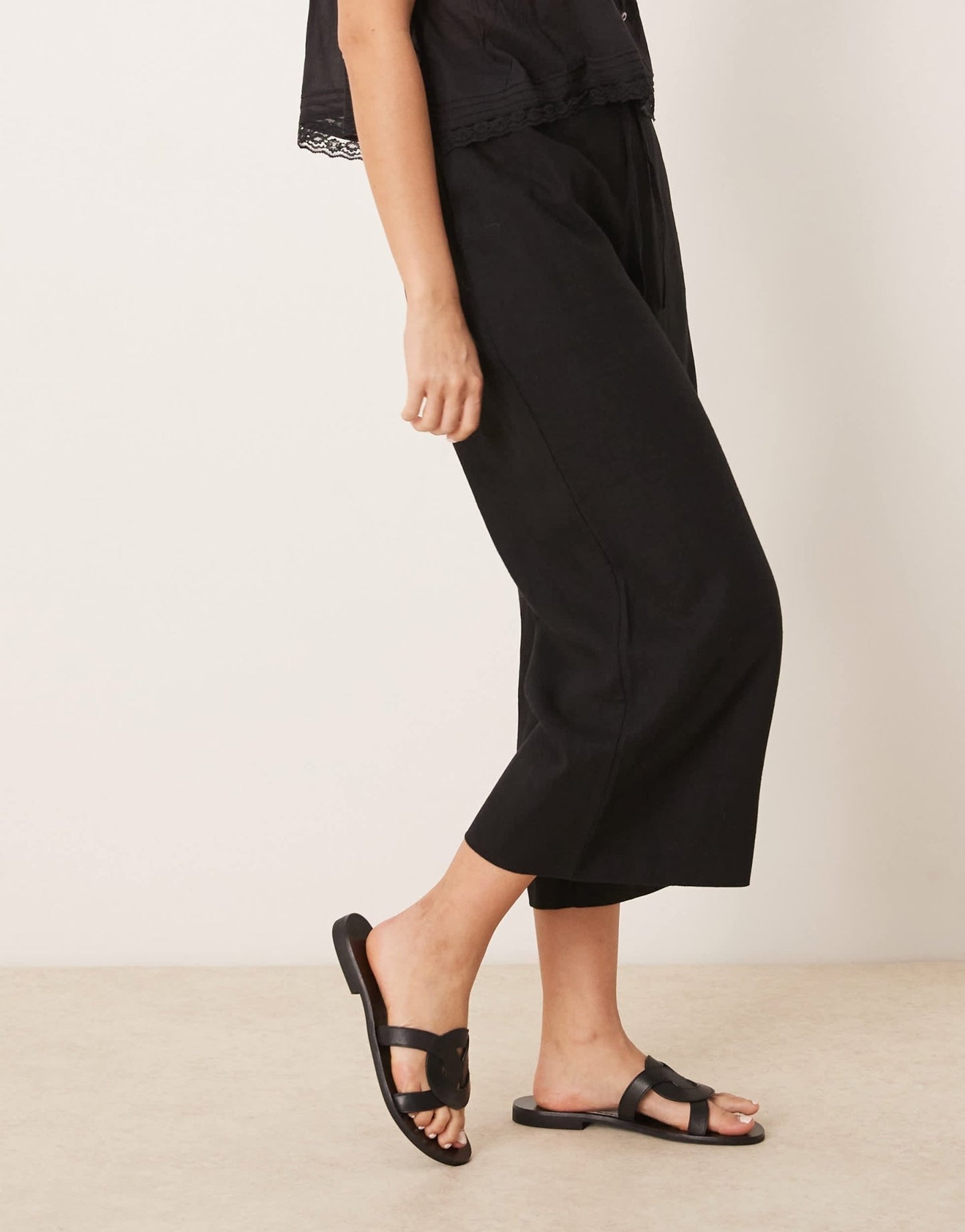 New Look linen cropped trousers in black - ASOS Sample Sale EU Store