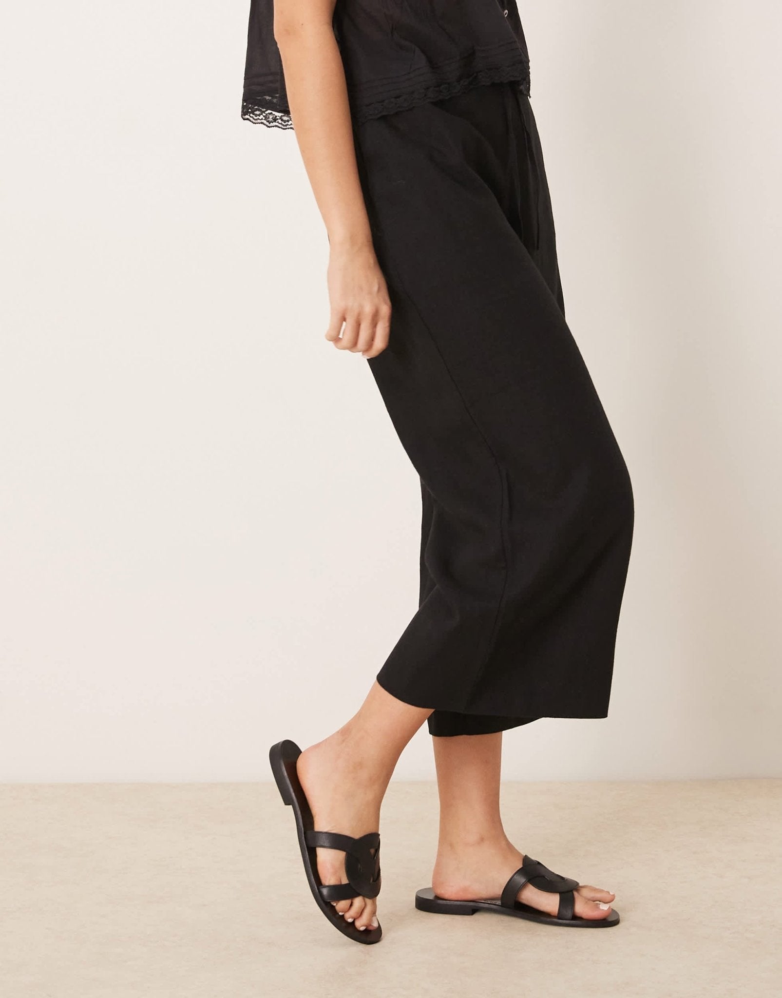 New Look linen cropped trousers in black - ASOS Sample Sale EU Store