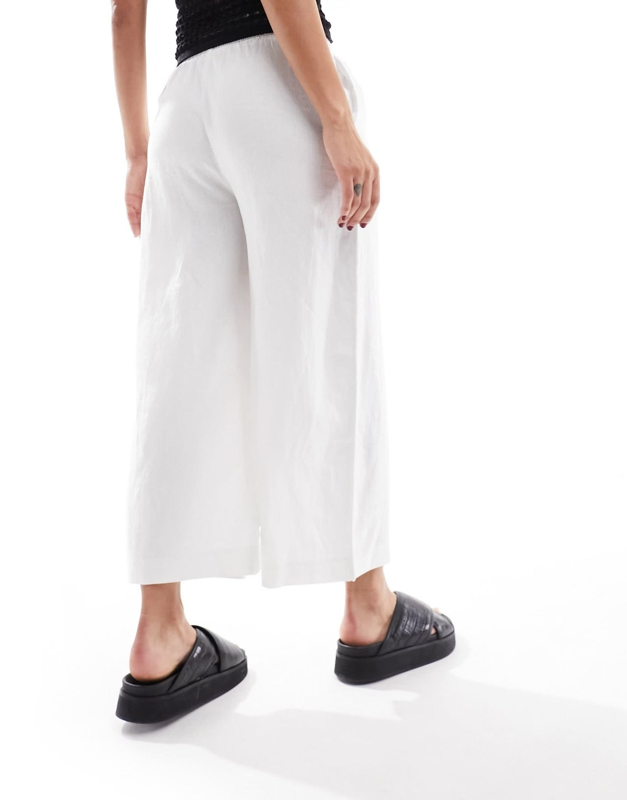 New Look linen cropped trousers in white - ASOS Sample Sale EU Store