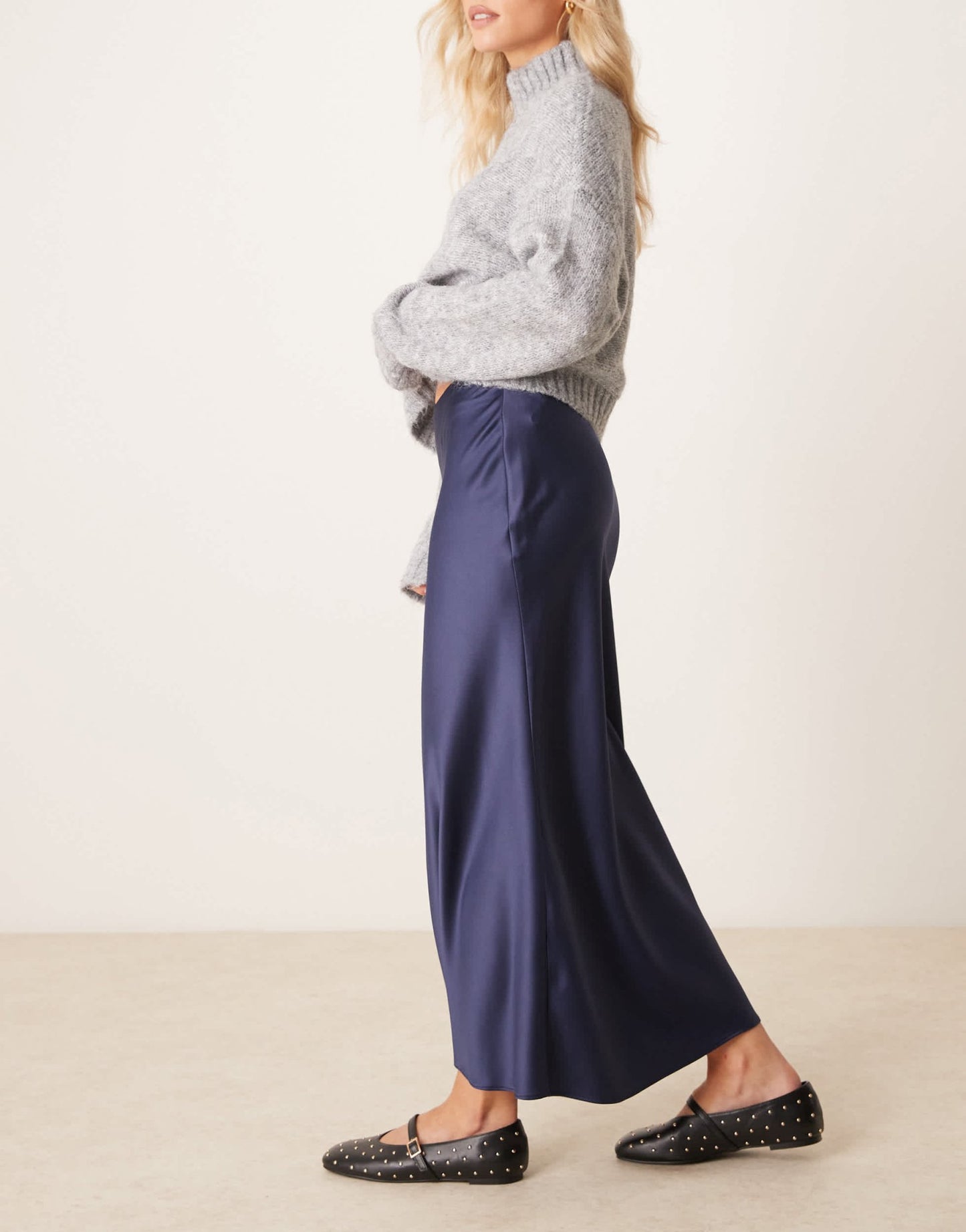 New Look Petite satin midi bias skirt in navy - ASOS Sample Sale EU Store