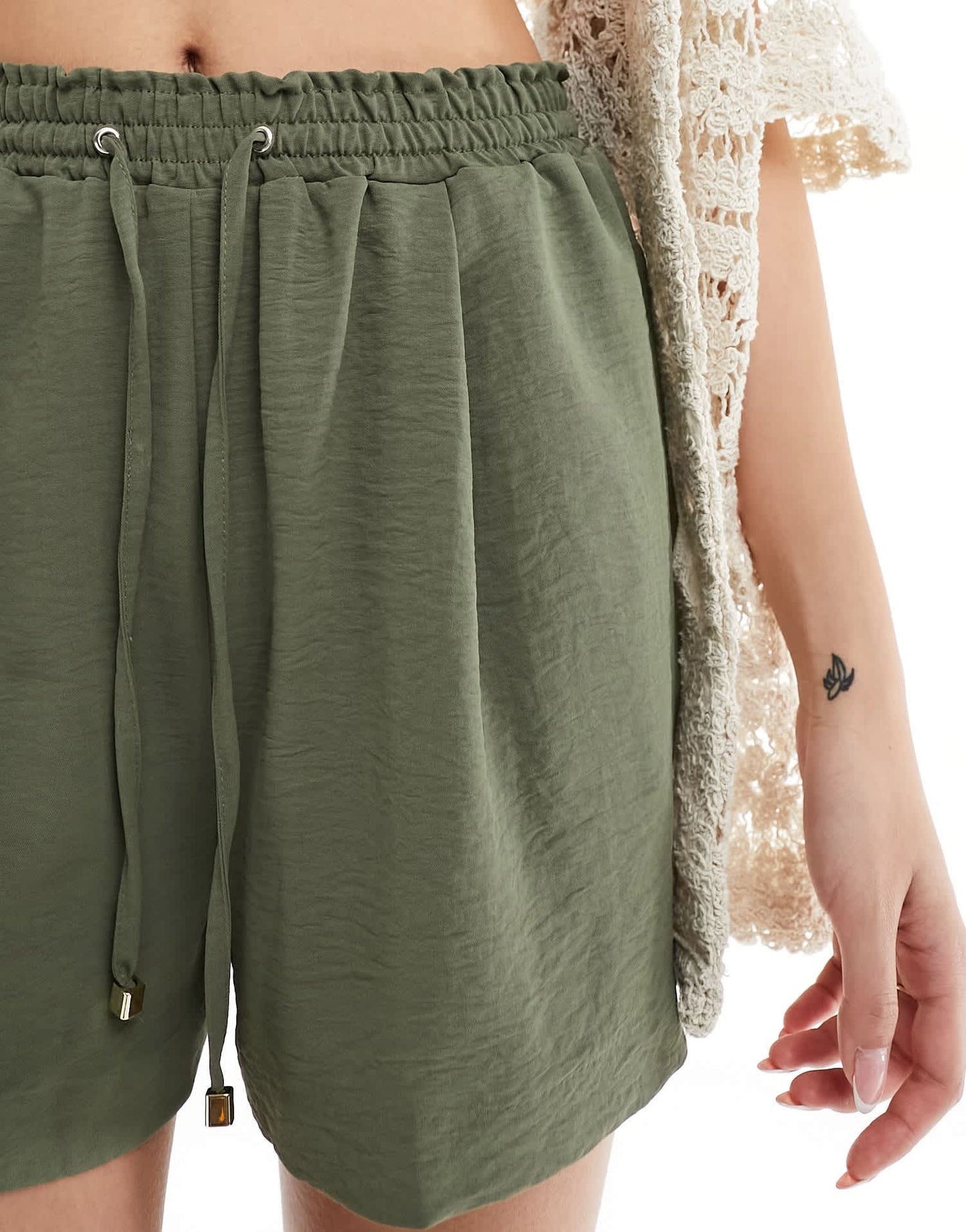 New Look pull on shorts in khaki - ASOS Sample Sale EU Store