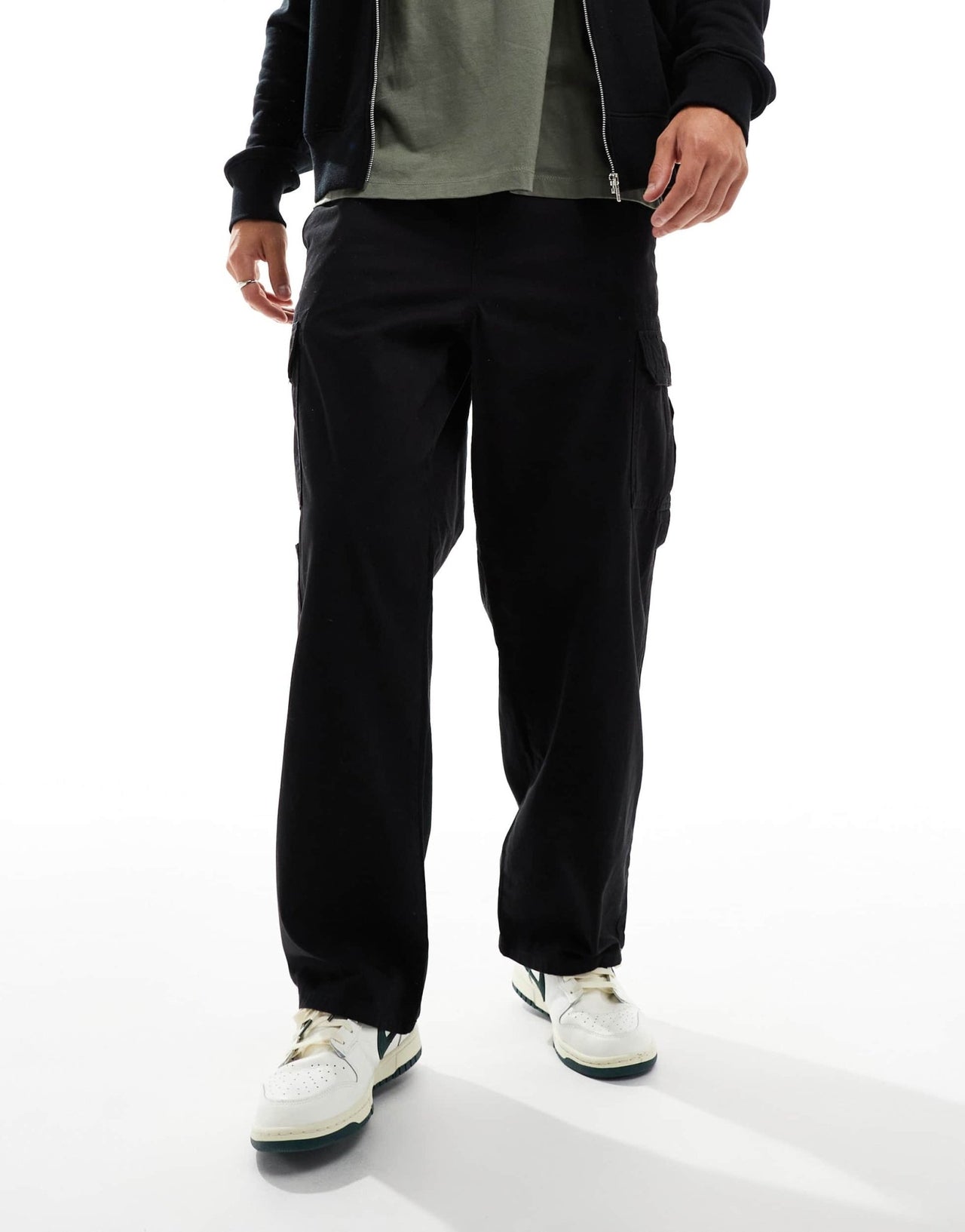 New Look relaxed cargo trouser in black - ASOS Sample Sale EU Store