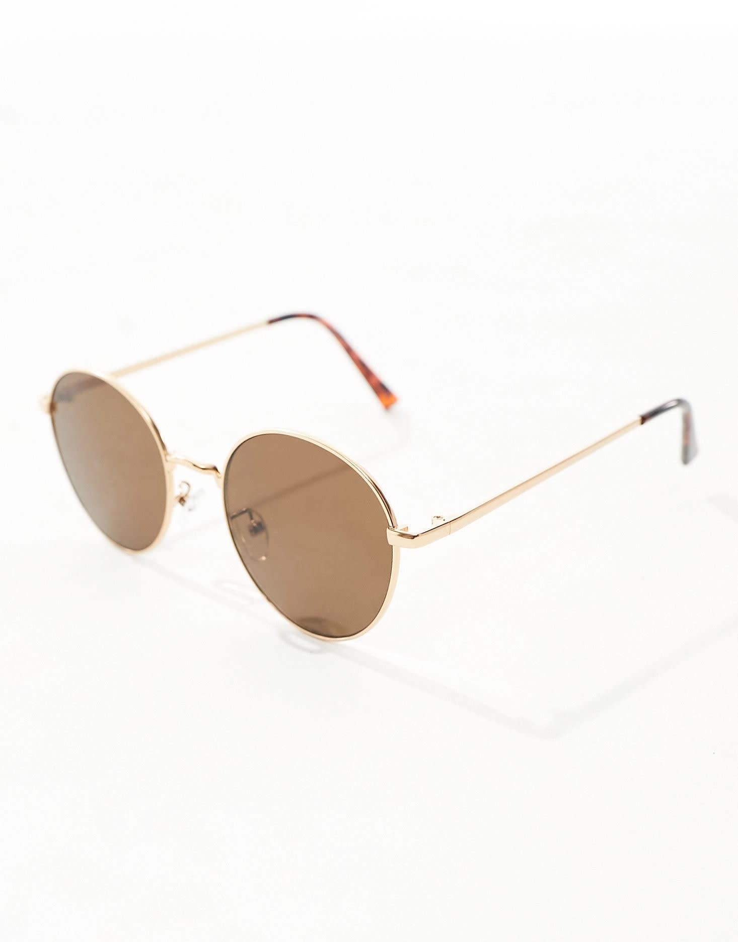 New Look round metal sunglasses in gold - ASOS Sample Sale EU Store