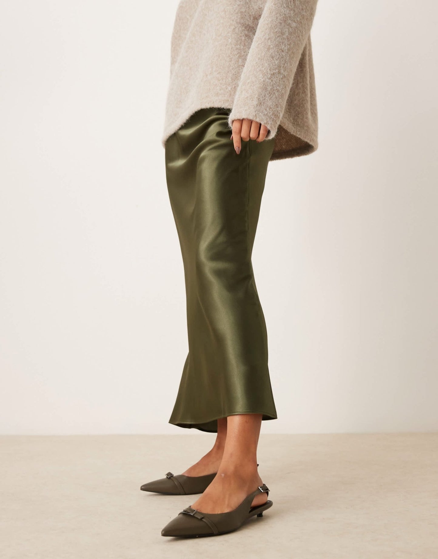 New Look satin midi bias skirt in khaki - ASOS Sample Sale EU Store