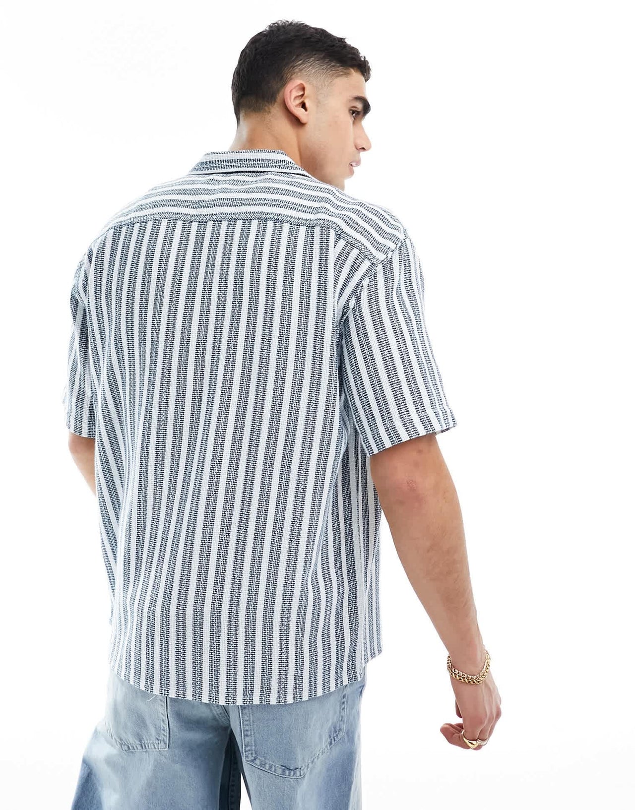 New Look short sleeved textured stripe patterned shirt in navy - ASOS Sample Sale EU Store