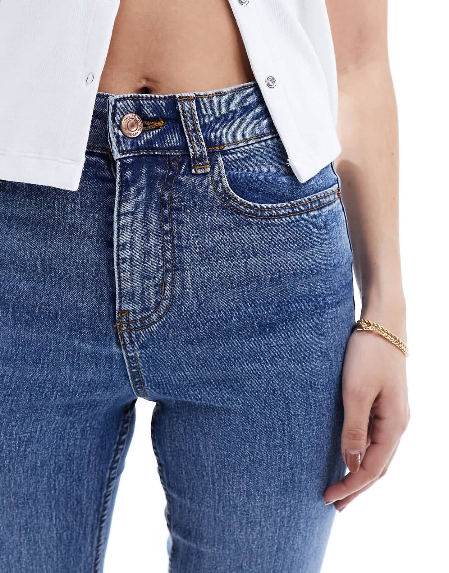 New Look slim leg jean in mid blue - ASOS Sample Sale EU Store