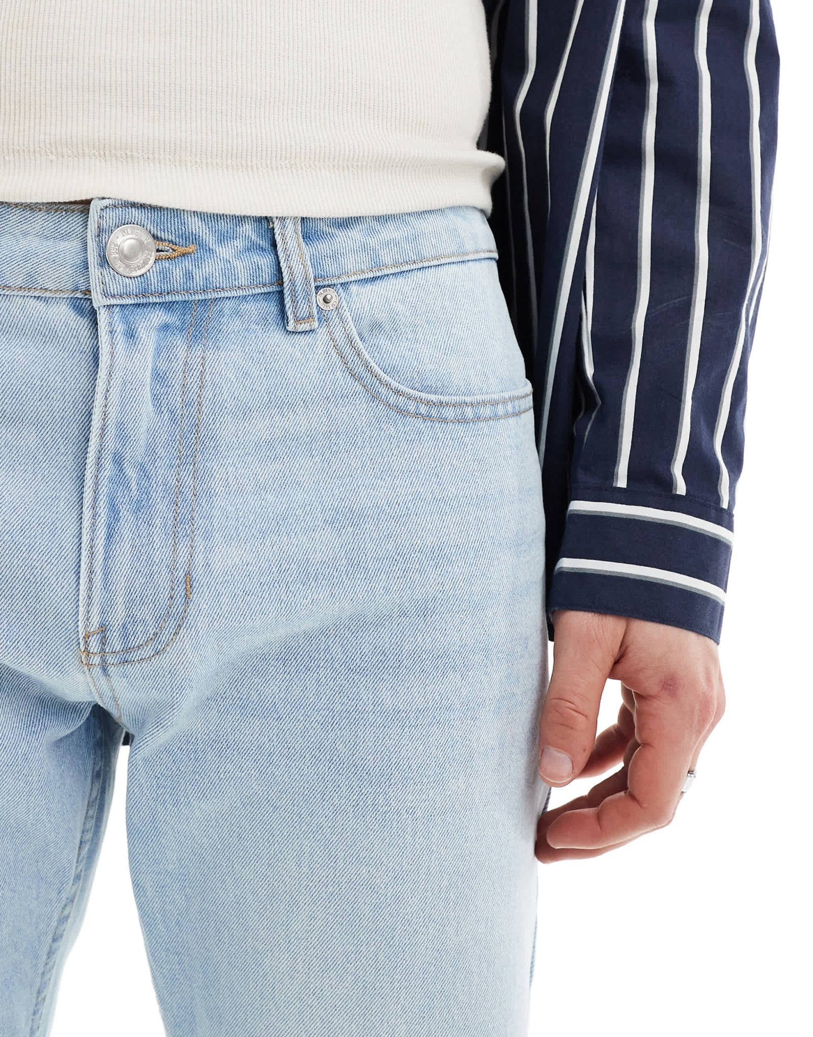 New Look straight leg jeans in light blue - ASOS Sample Sale EU Store