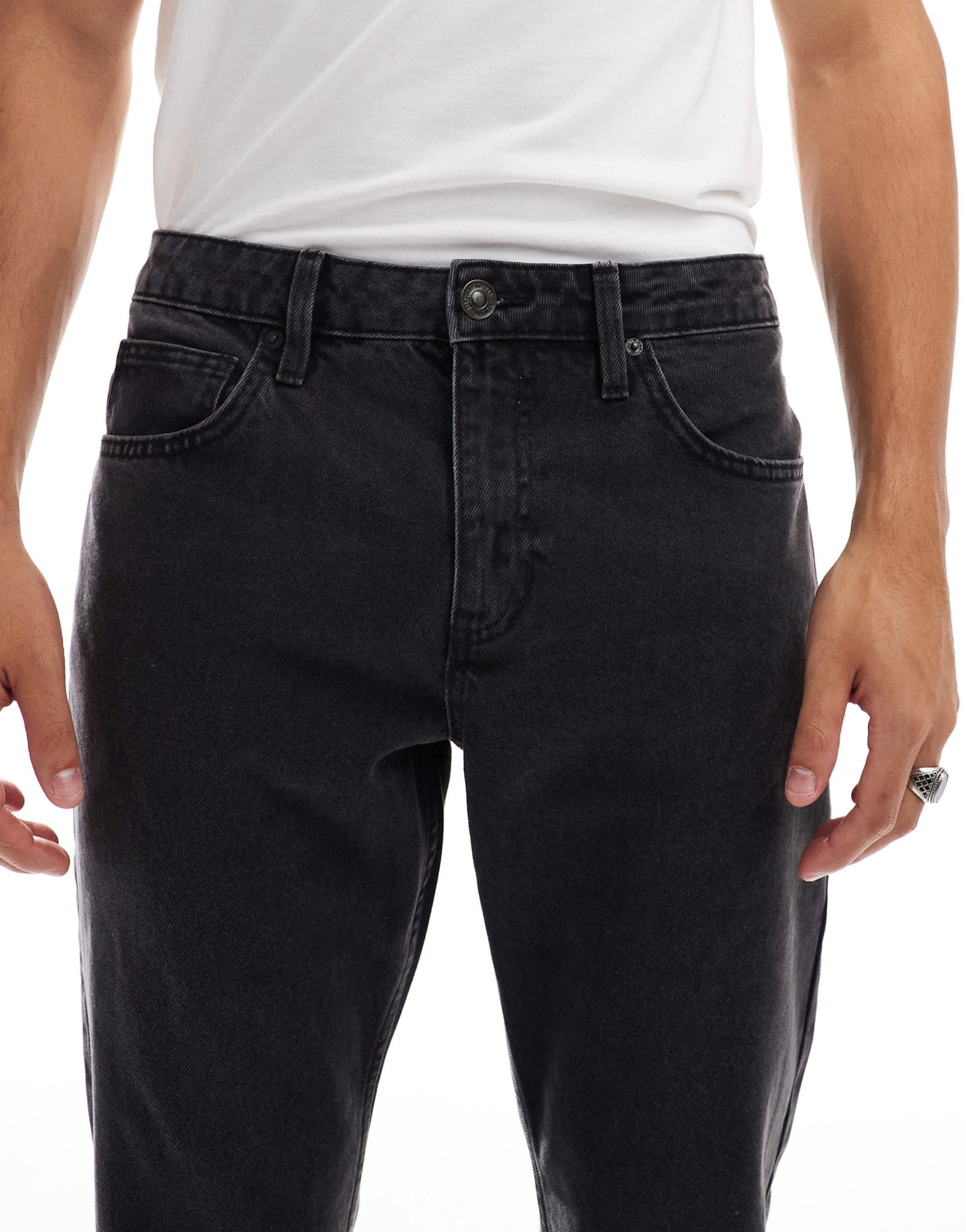 New Look straight leg jeans in washed black - ASOS Sample Sale EU Store
