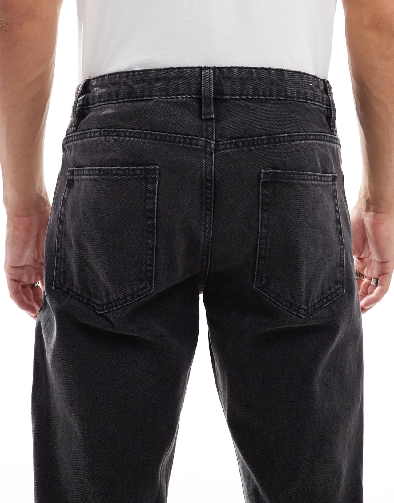 New Look straight leg jeans in washed black - ASOS Sample Sale EU Store