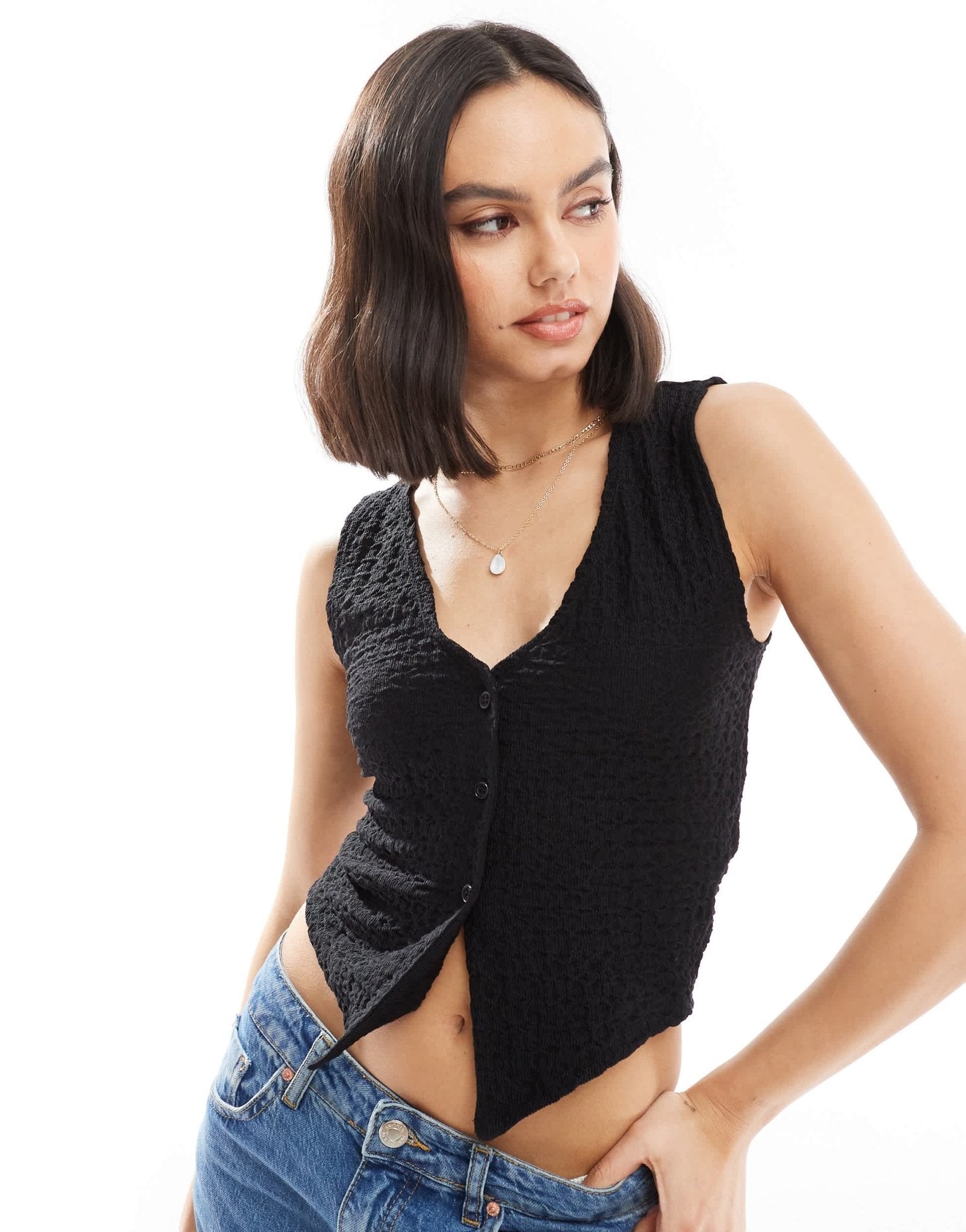 New Look textured button down waistcoat in black - ASOS Sample Sale EU Store