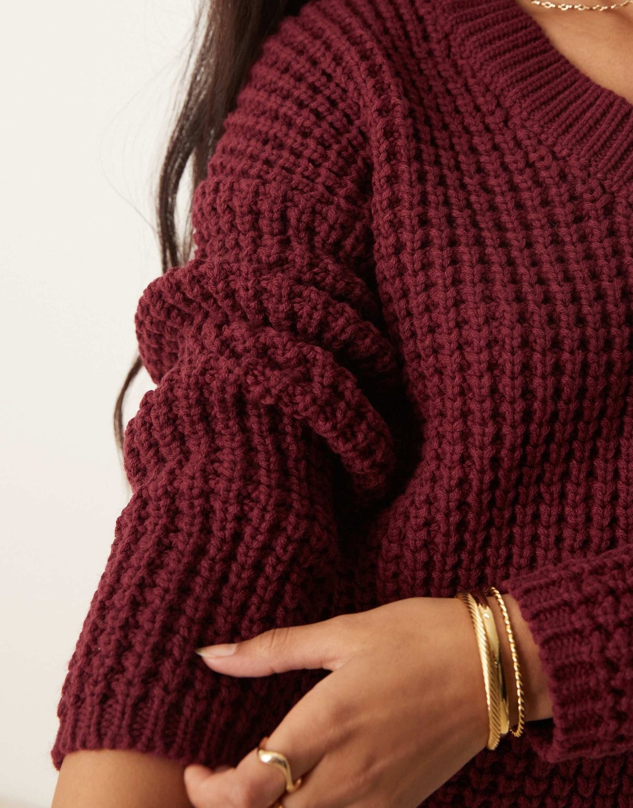 New Look v neck jumper in burgundy - ASOS Sample Sale EU Store
