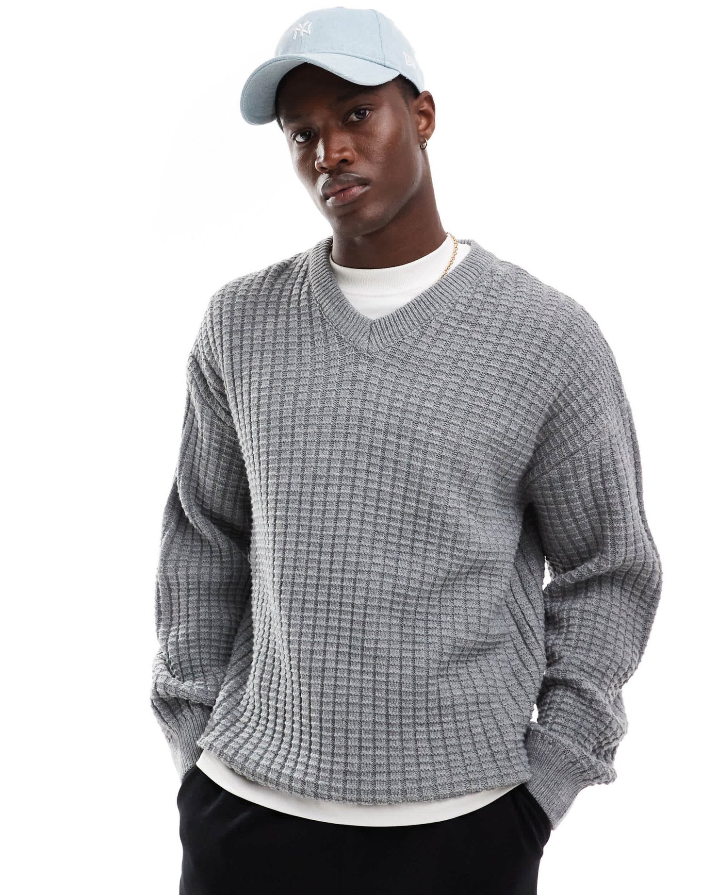 New Look v - neck jumper in dark grey - ASOS Sample Sale EU Store