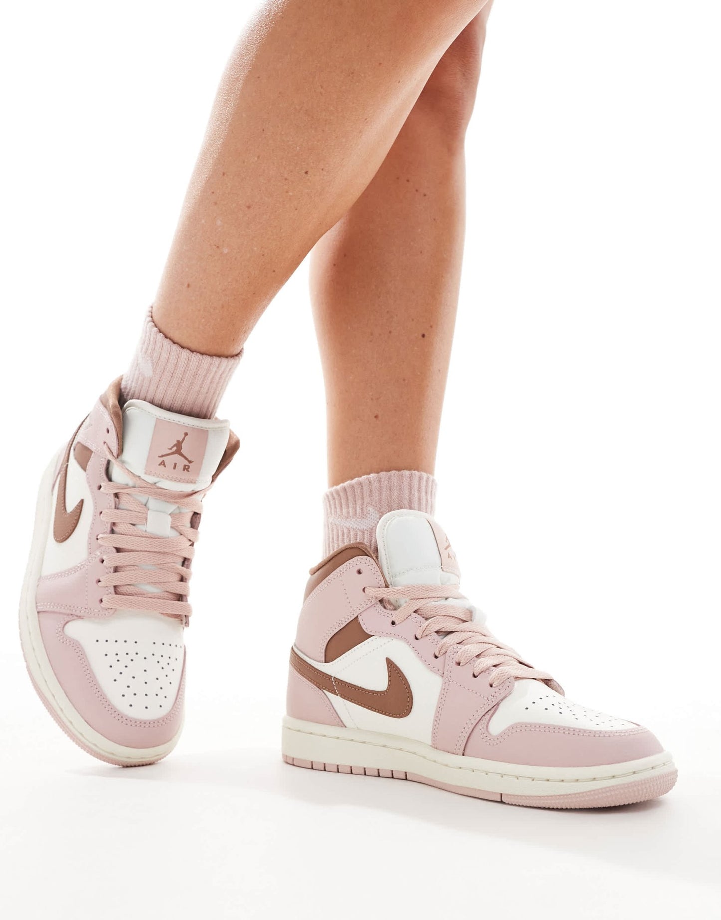 Nike Air Jordan 1 Mid trainers in pink and white - ASOS Sample Sale EU Store