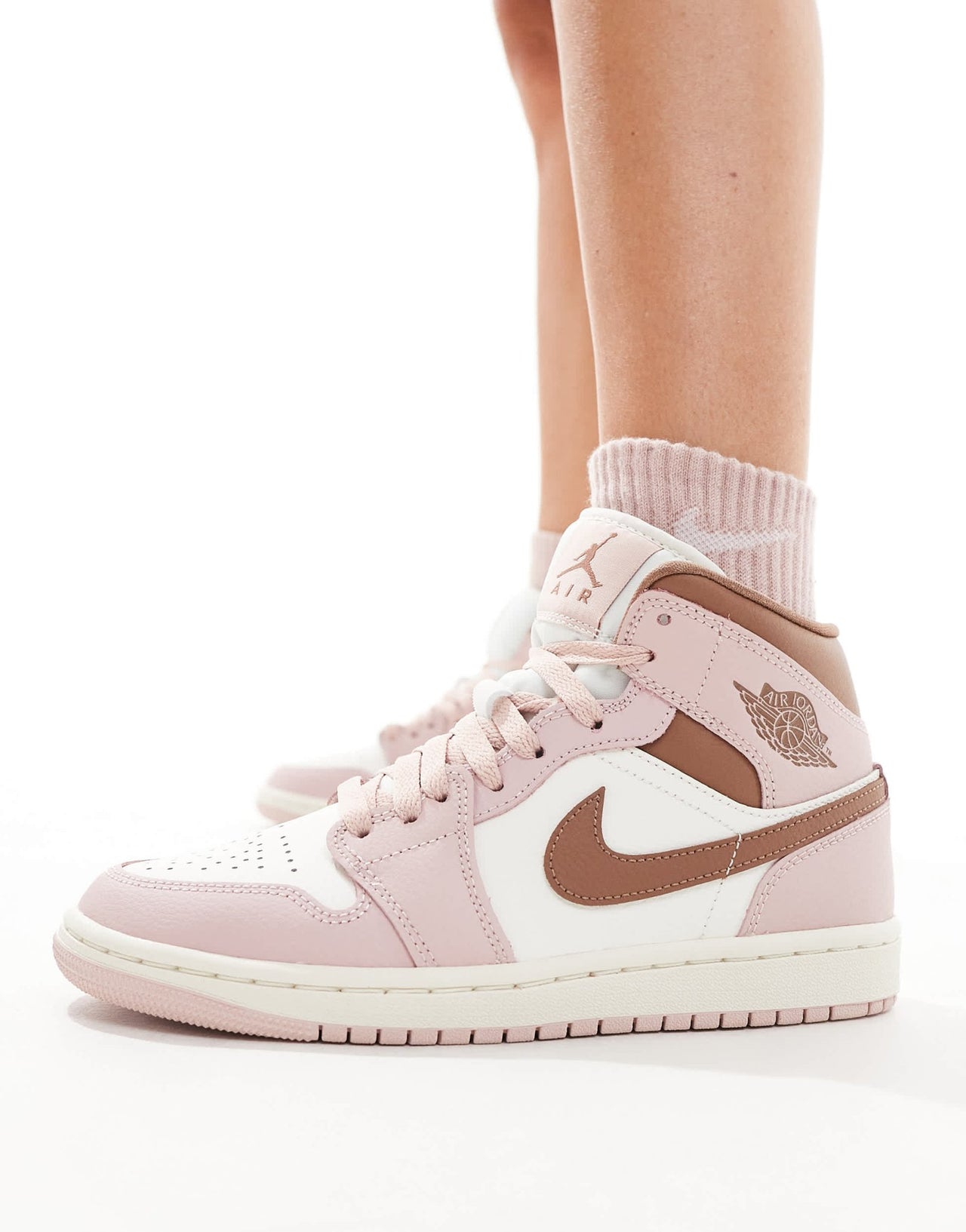 Nike Air Jordan 1 Mid trainers in pink and white - ASOS Sample Sale EU Store