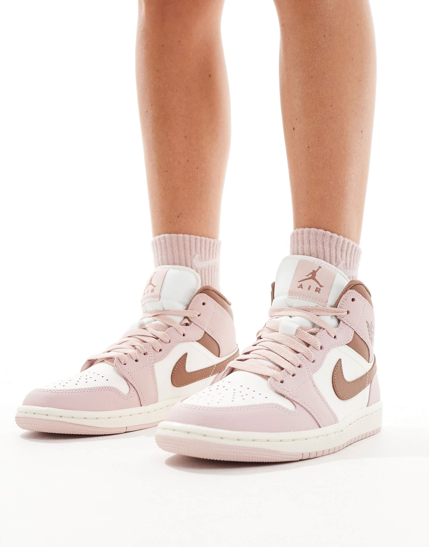 Nike Air Jordan 1 Mid trainers in pink and white - ASOS Sample Sale EU Store