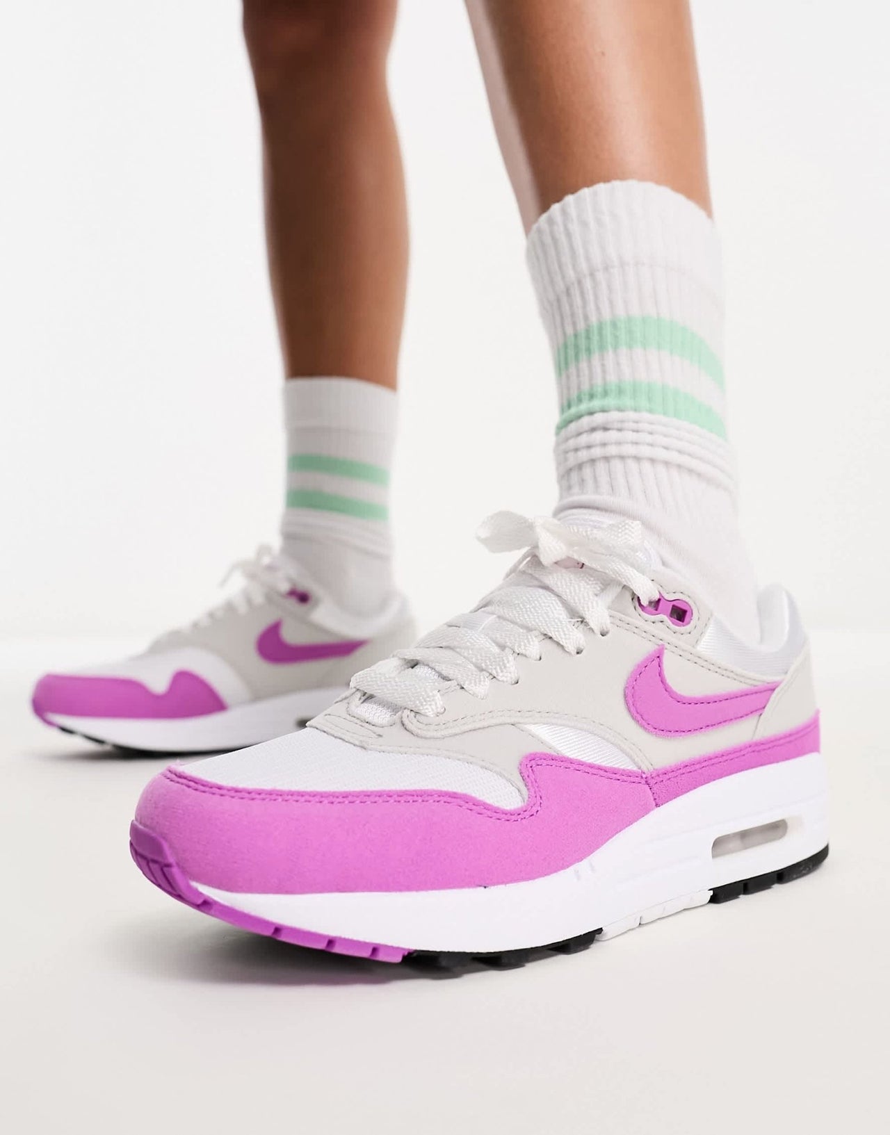 Nike Air Max 1 trainers in fuchsia - ASOS Sample Sale EU Store